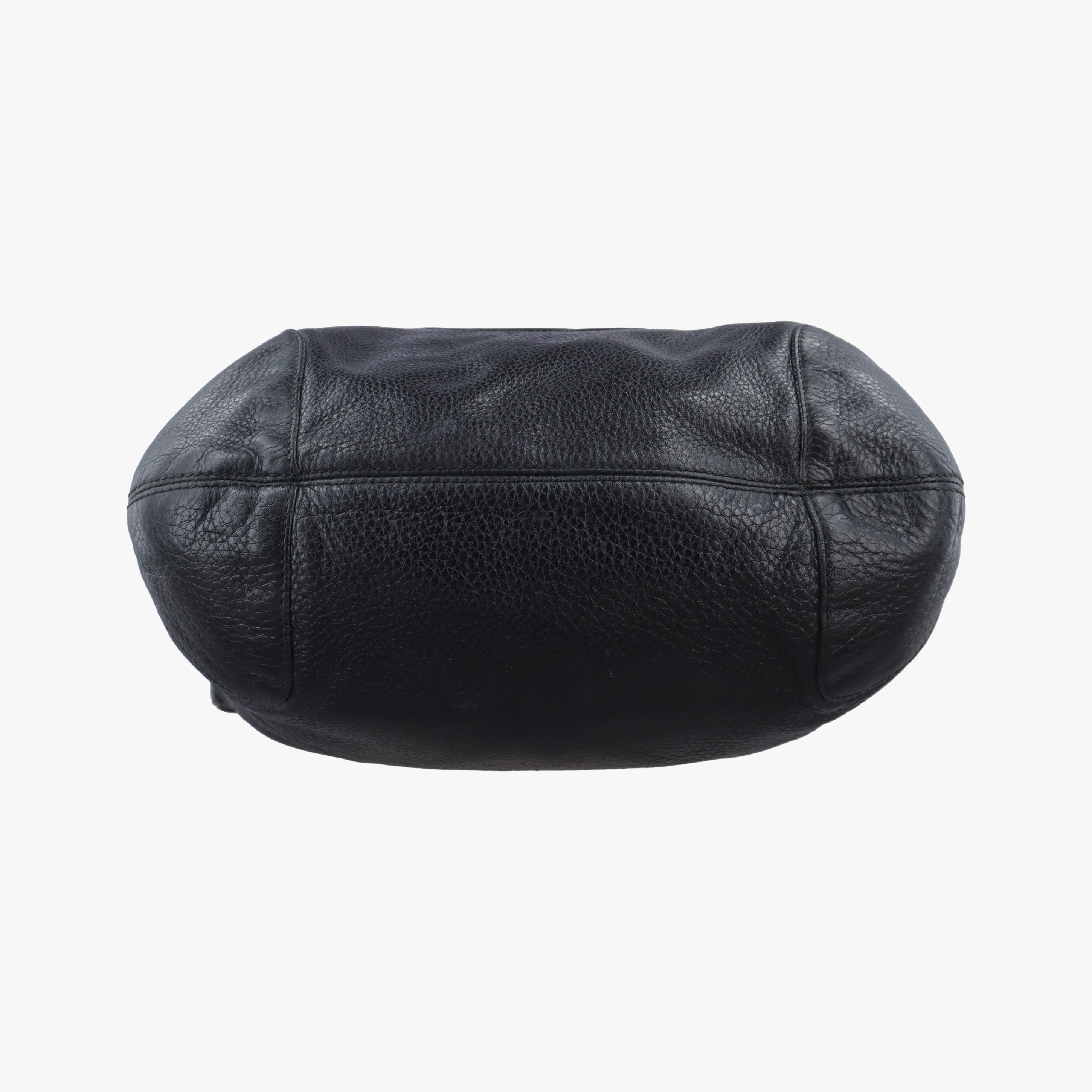 Pre-owned Gucci Soho Black Leather 308981 shoulderbag | stylenewstar