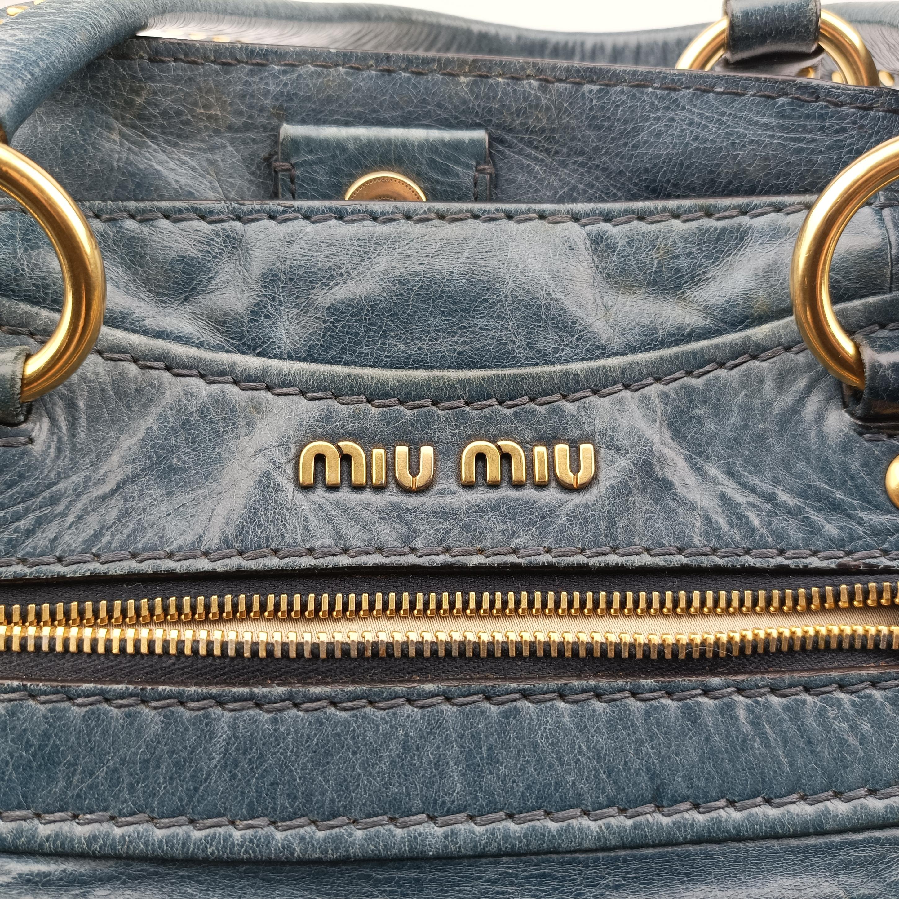 Pre-owned Miu Miu heart charm Blue Leather  shoulderbag | stylenewstar