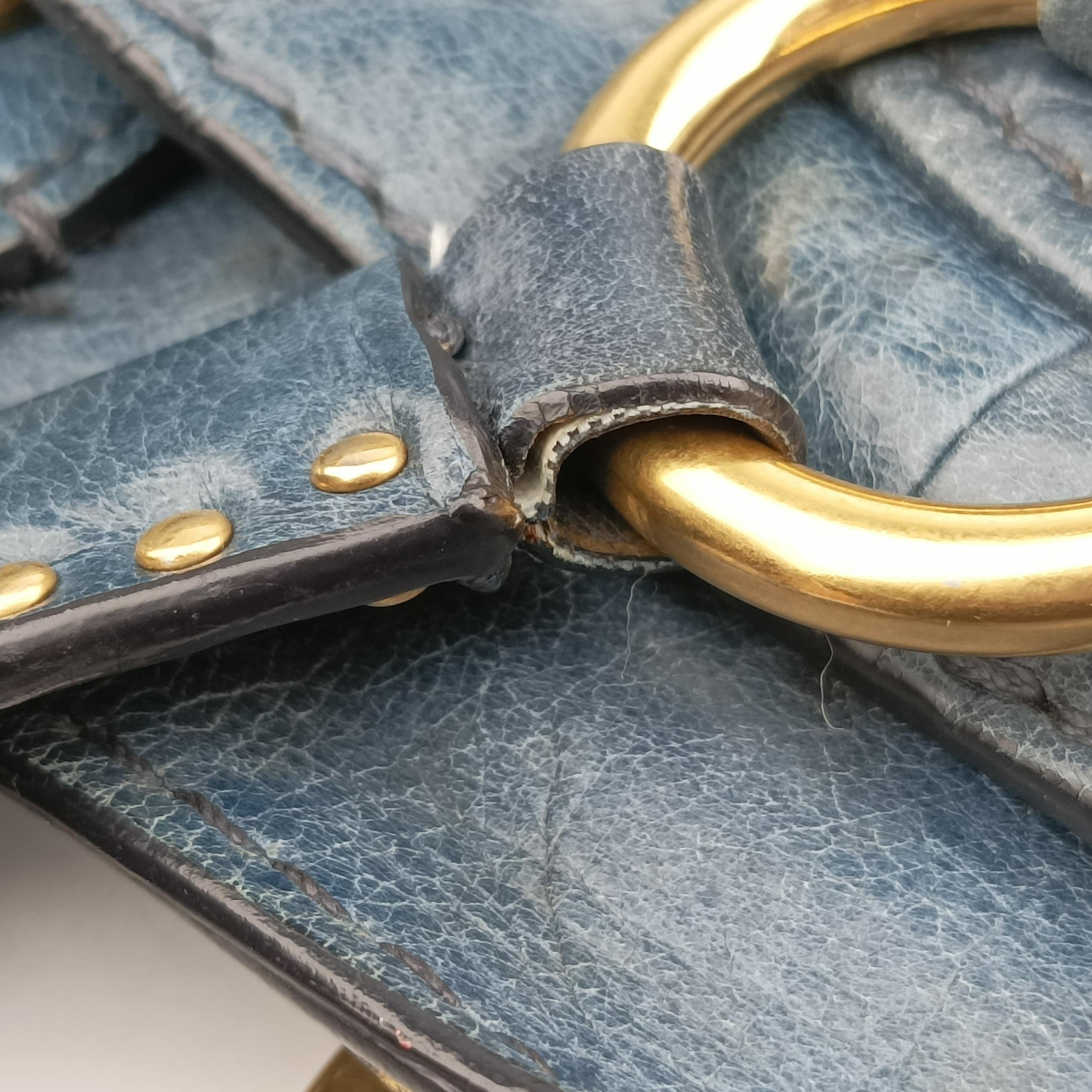 Pre-owned Miu Miu heart charm Blue Leather  shoulderbag | stylenewstar