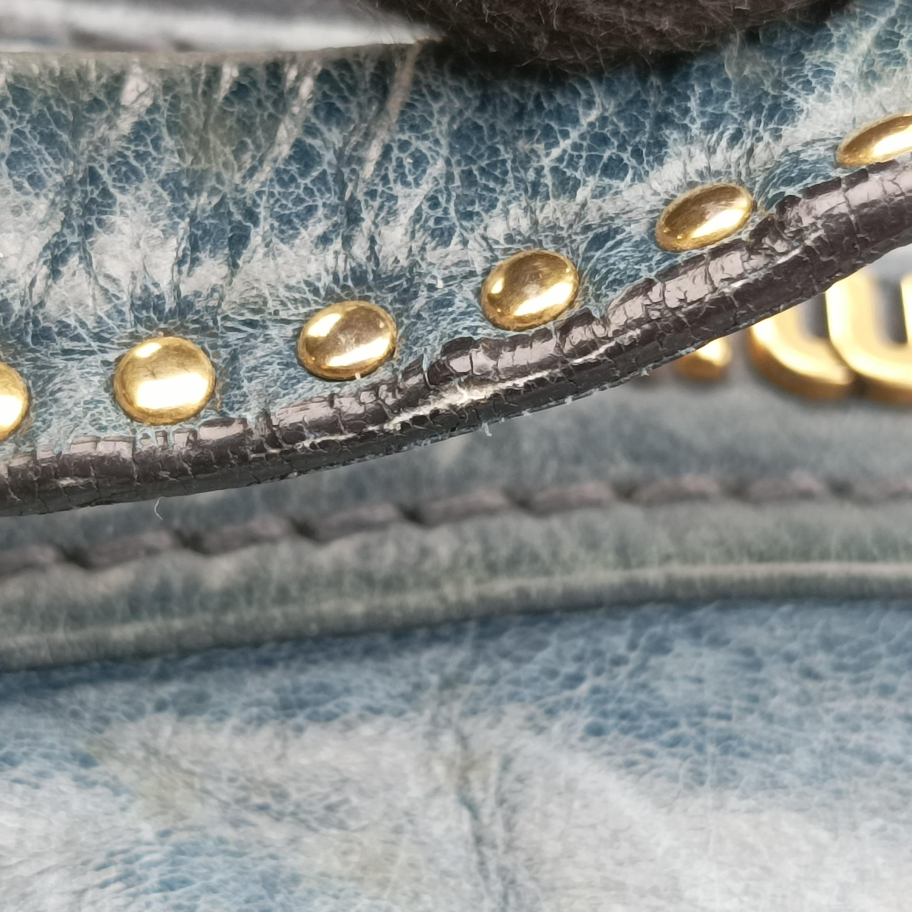 Pre-owned Miu Miu heart charm Blue Leather  shoulderbag | stylenewstar