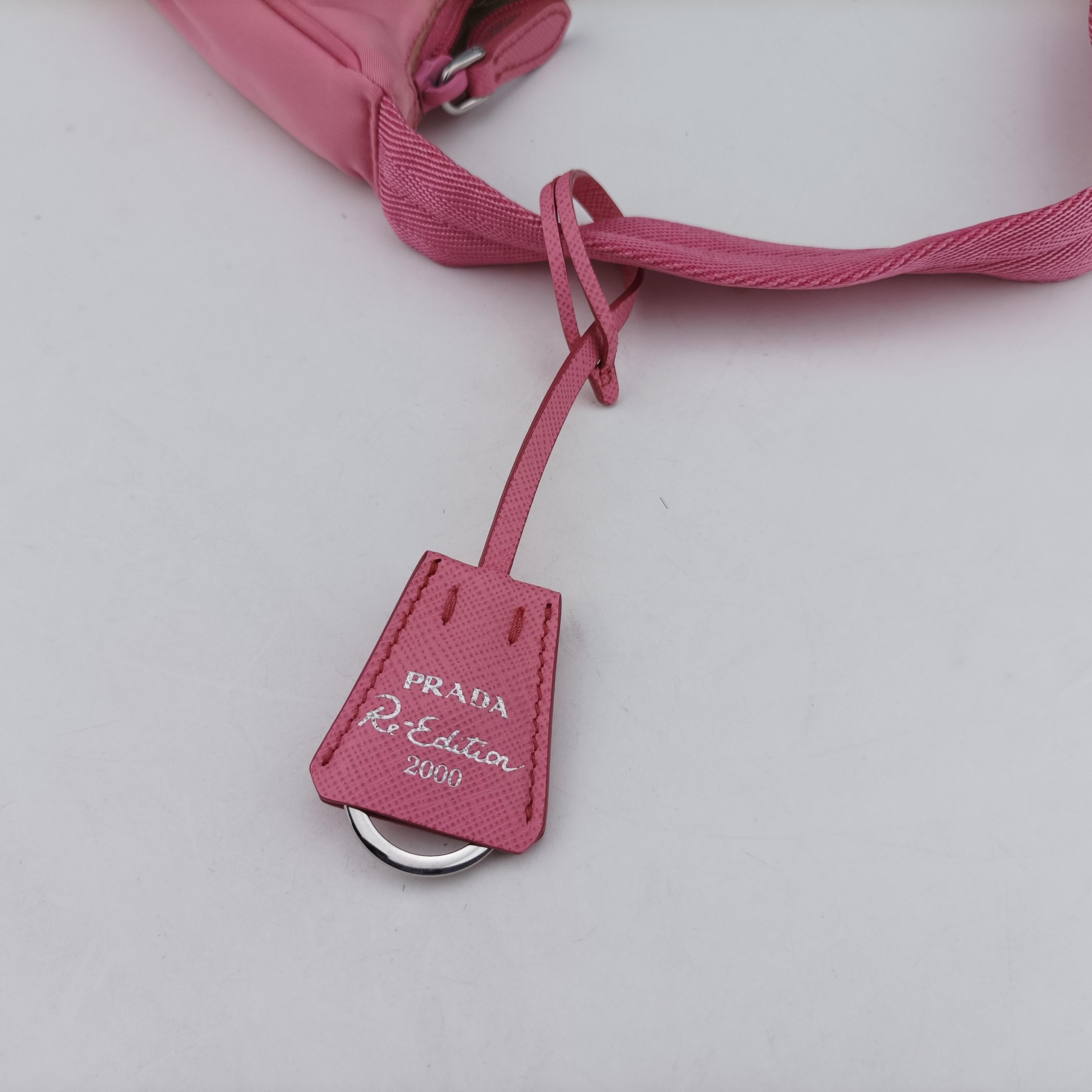 Pre-owned Prada Re-Edition2000 Pink nylon 1NE515 handbag | stylenewstar