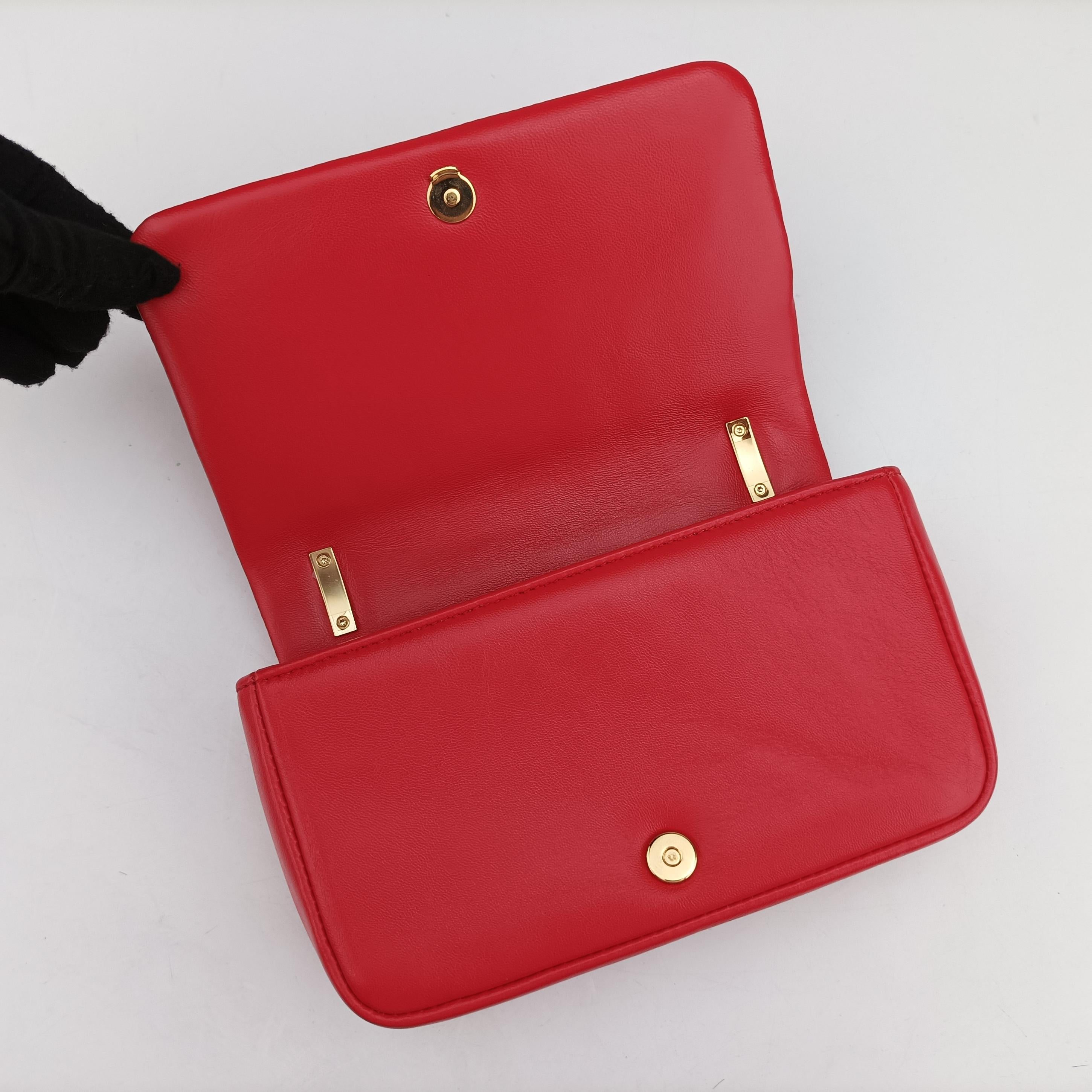 Pre-owned Burberry Lola chain TB Red Leather  shoulderbag | stylenewstar