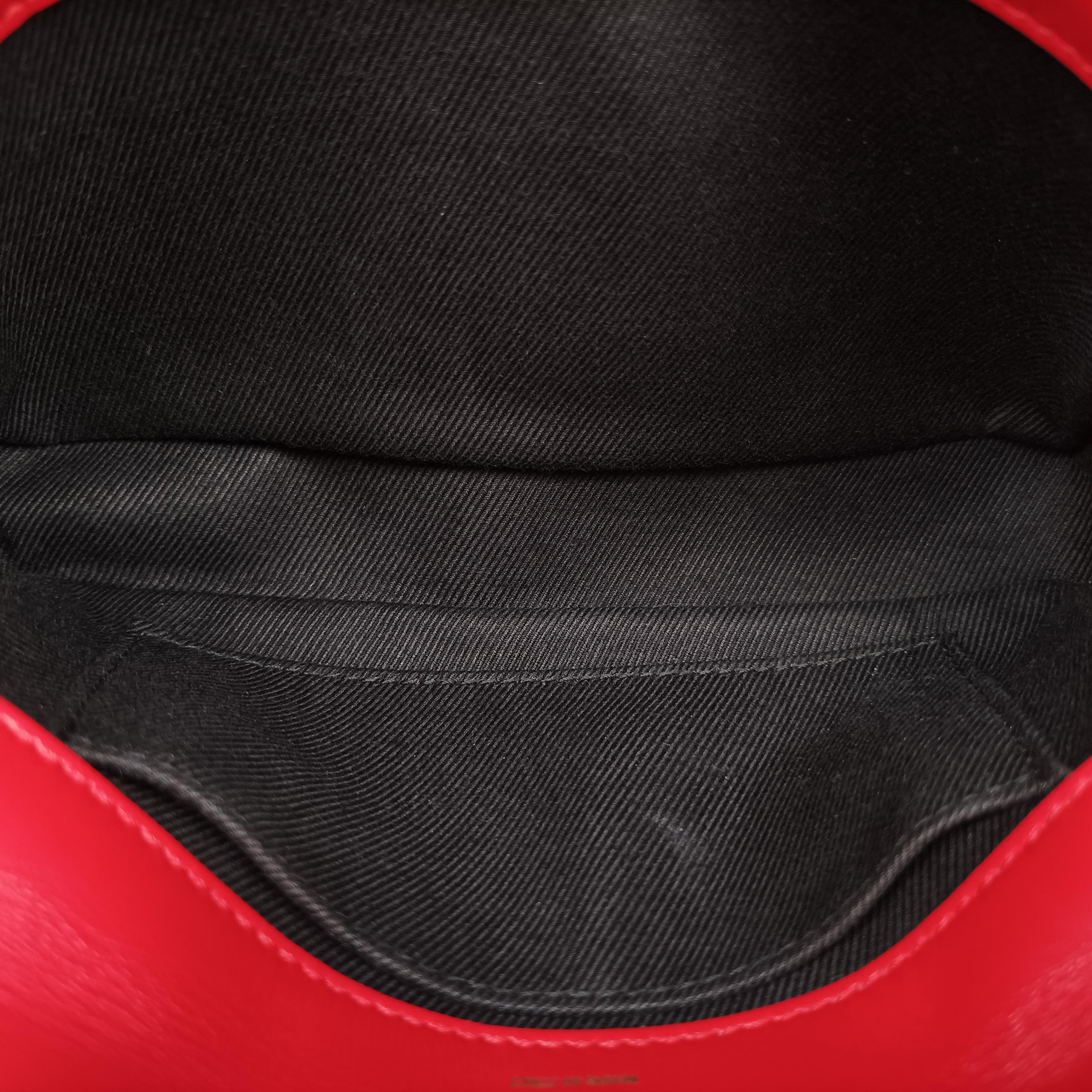Pre-owned Burberry Lola chain TB Red Leather  shoulderbag | stylenewstar
