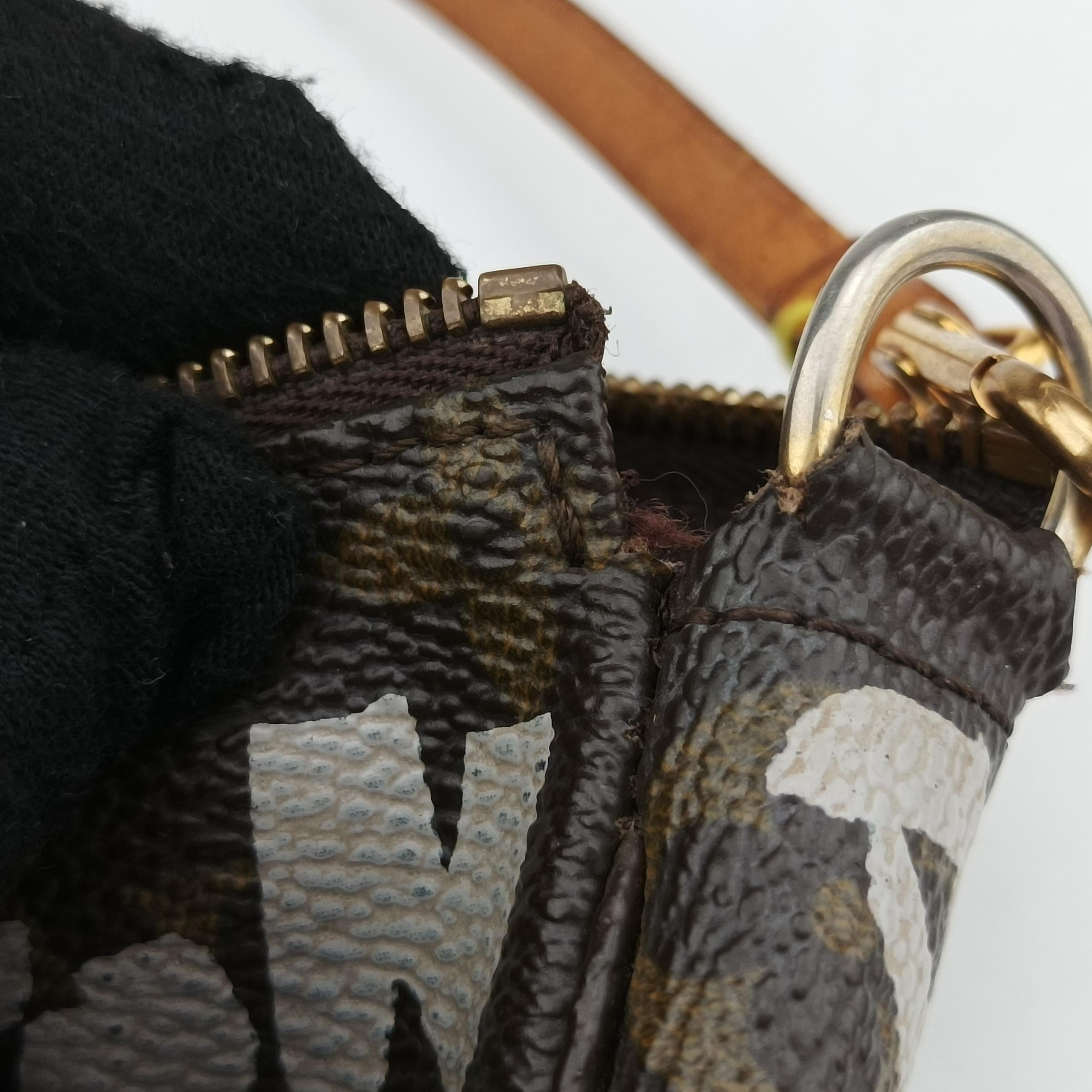 Pre-owned Louis Vuitton Monogram Graffiti Pochette Accessoires Brown×Argent Monogram Graffiti M92192 handbag | stylenewstar