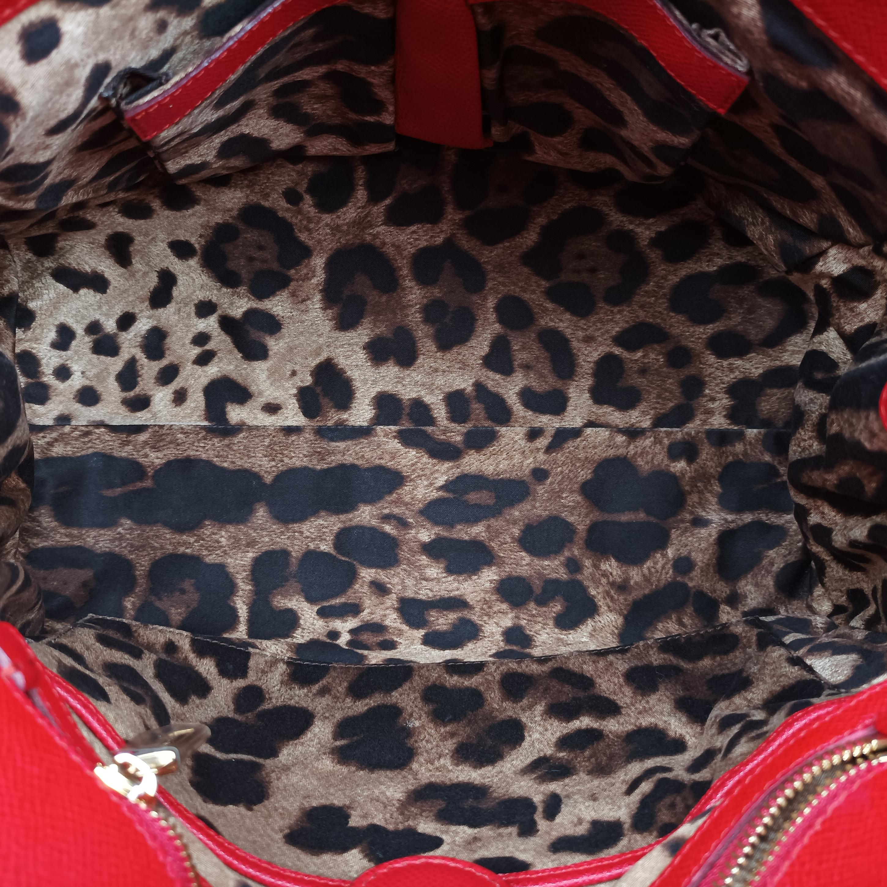 Secondhand Dolce & Gabbana SICILY Red Leather  handbag | stylenewstar