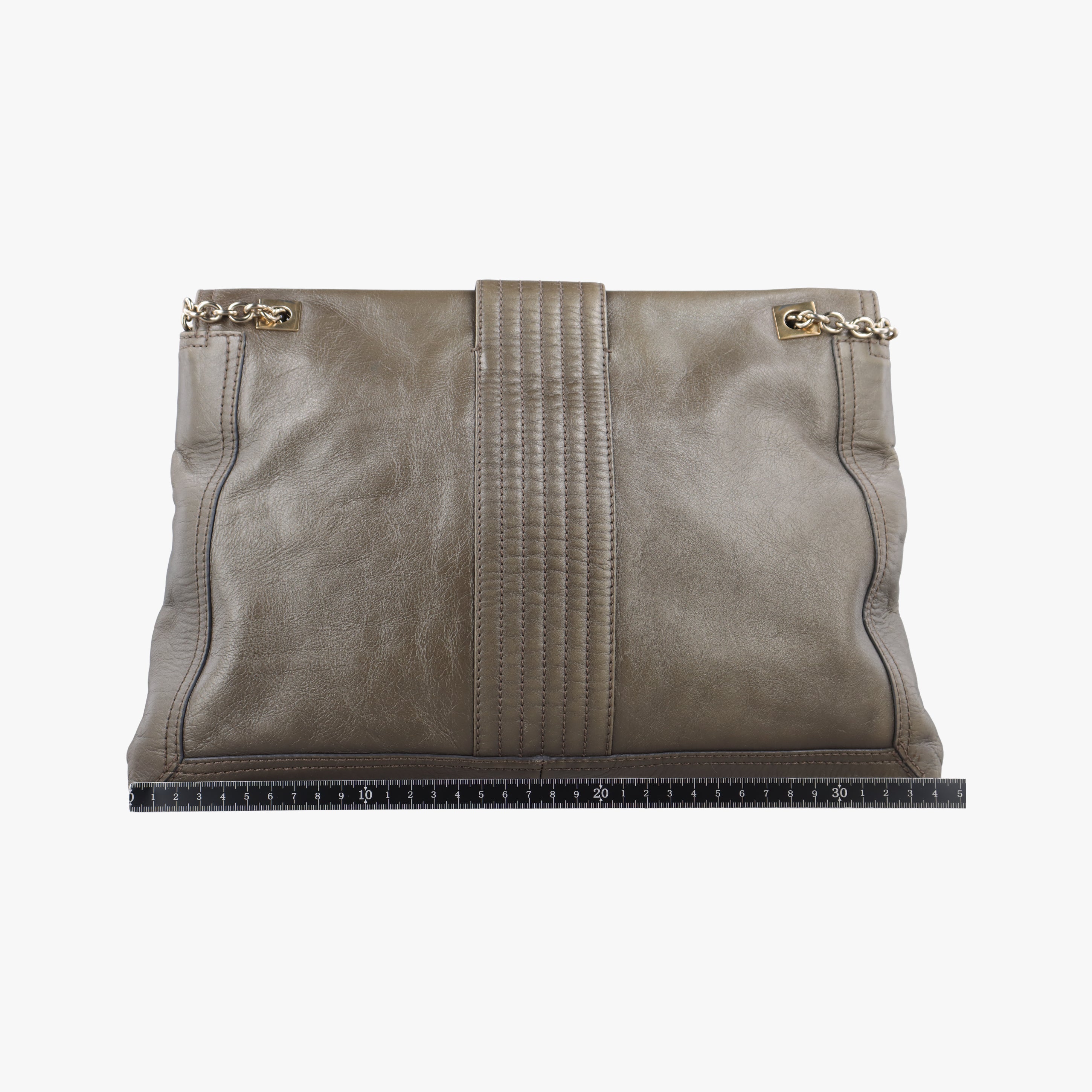 Pre-owned Fendi Maxi Baguette Flap Golden Leather 8BT143 shoulderbag | stylenewstar
