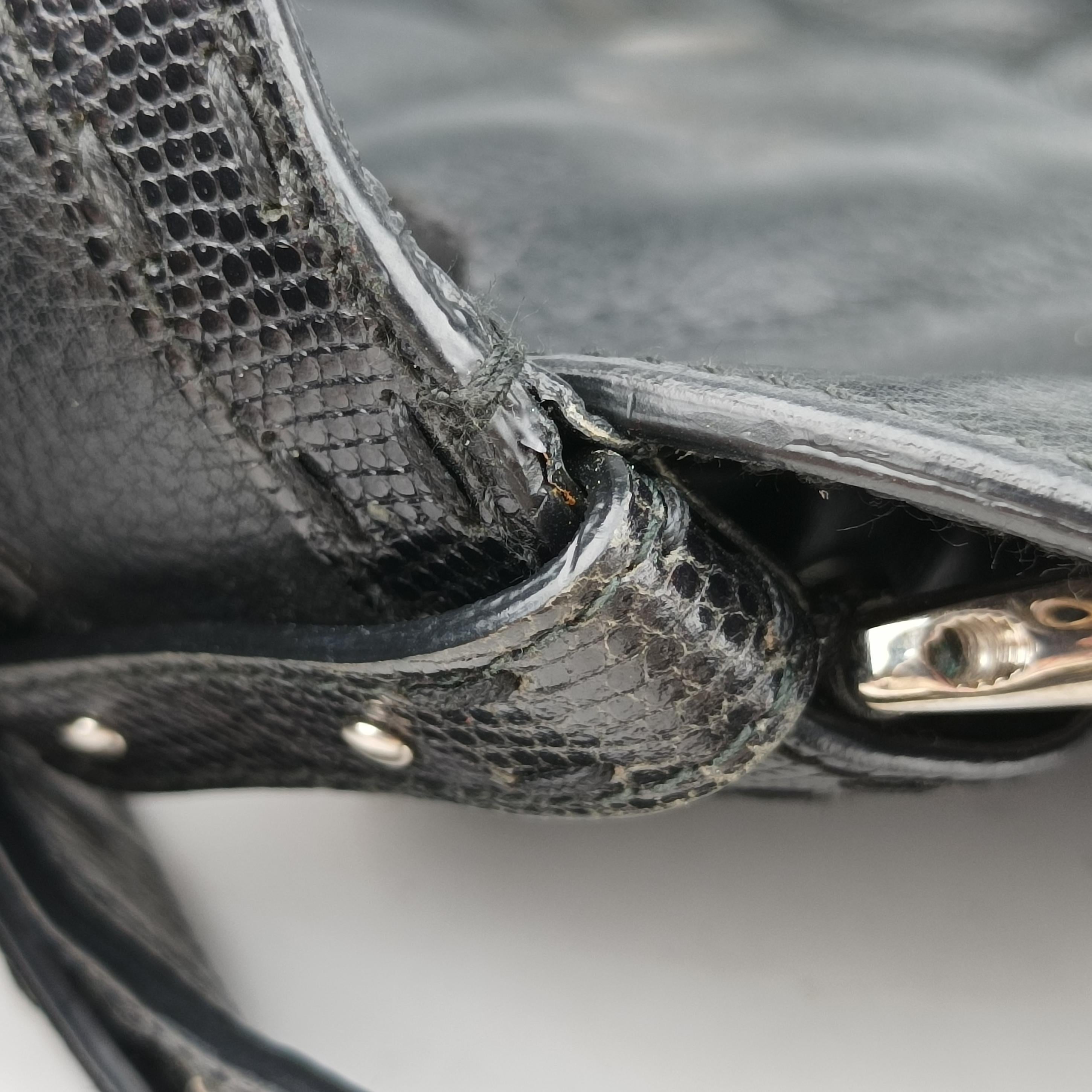 Pre-owned Christian Dior Savane Black Leather  handbag | stylenewstar