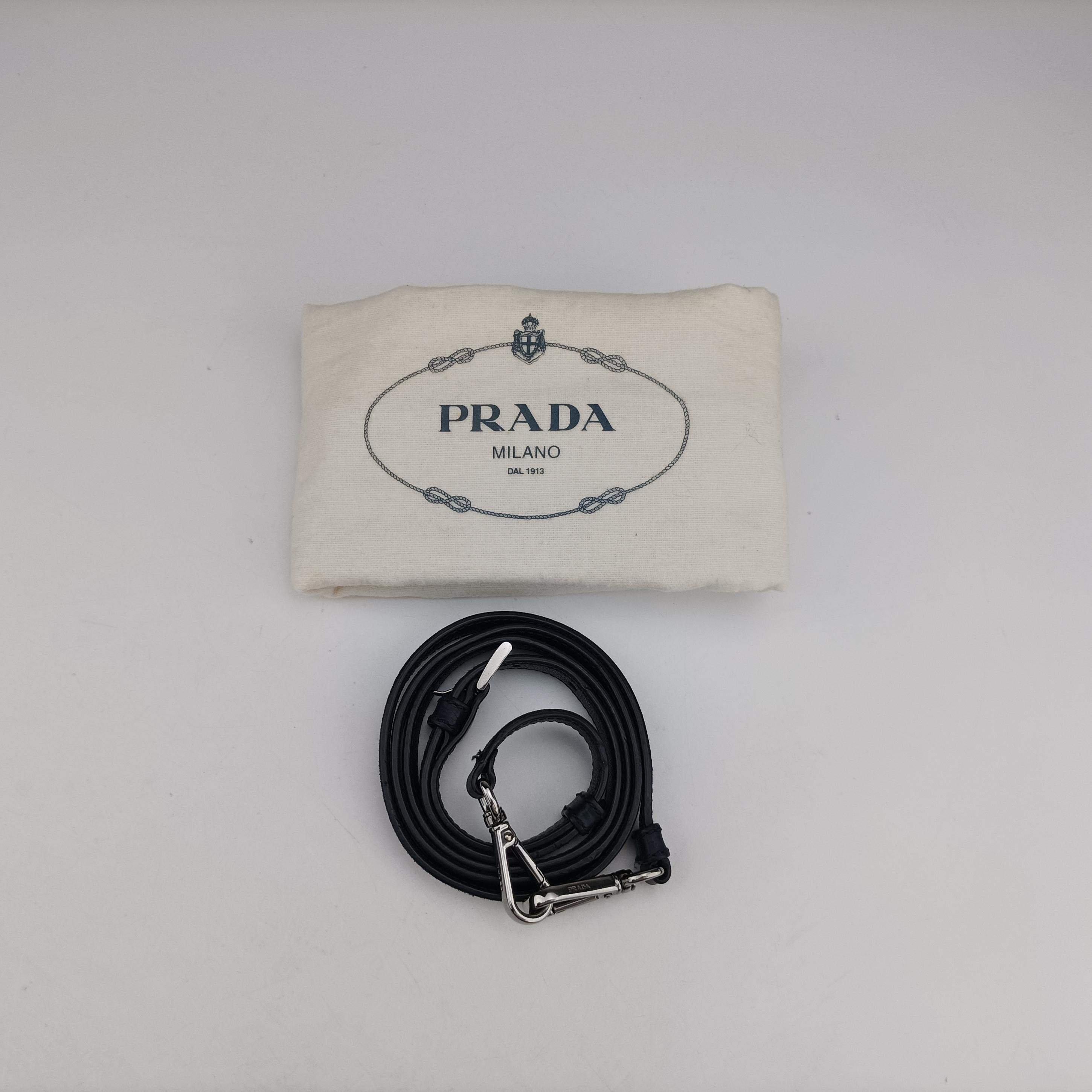 Pre-owned Prada Twin Pocket Tote Beige x Navy leather  shoulderbag | stylenewstar