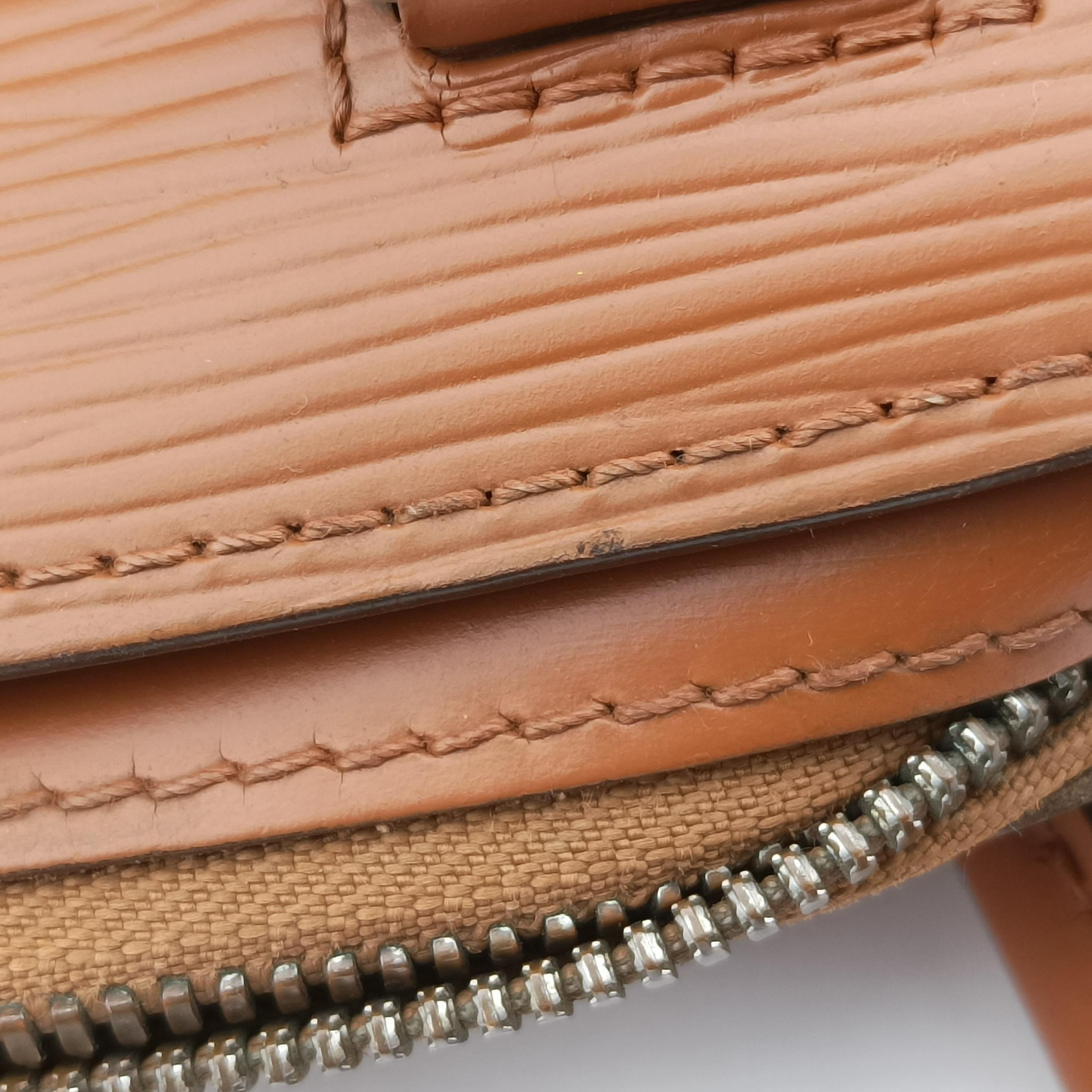 Pre-owned Louis Vuitton Epi Pont Neuf Brown epi M52058 handbag | stylenewstar