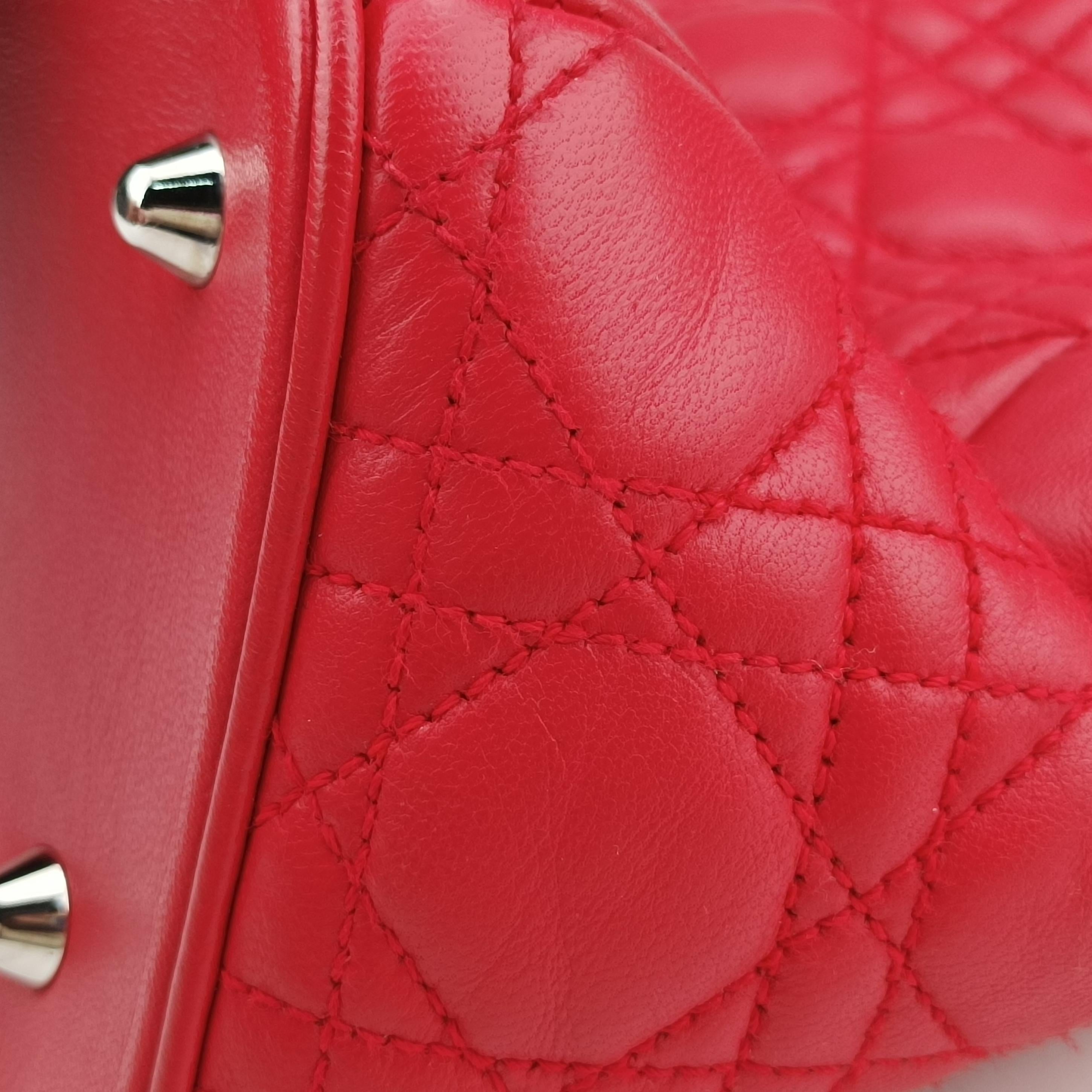 Pre-owned Christian Dior Lady Dior Red lambskin  shoulderbag | stylenewstar