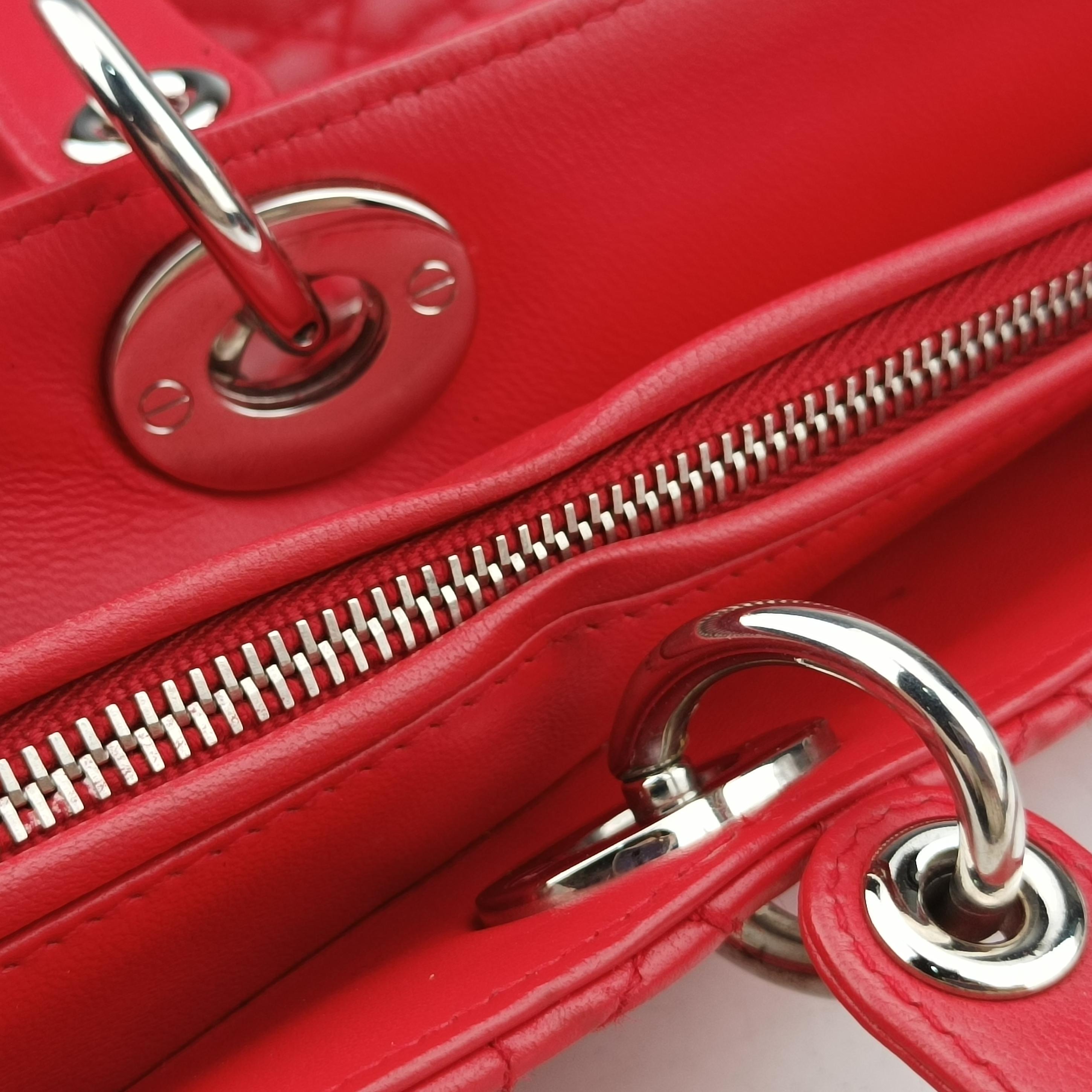 Pre-owned Christian Dior Lady Dior Red lambskin  shoulderbag | stylenewstar
