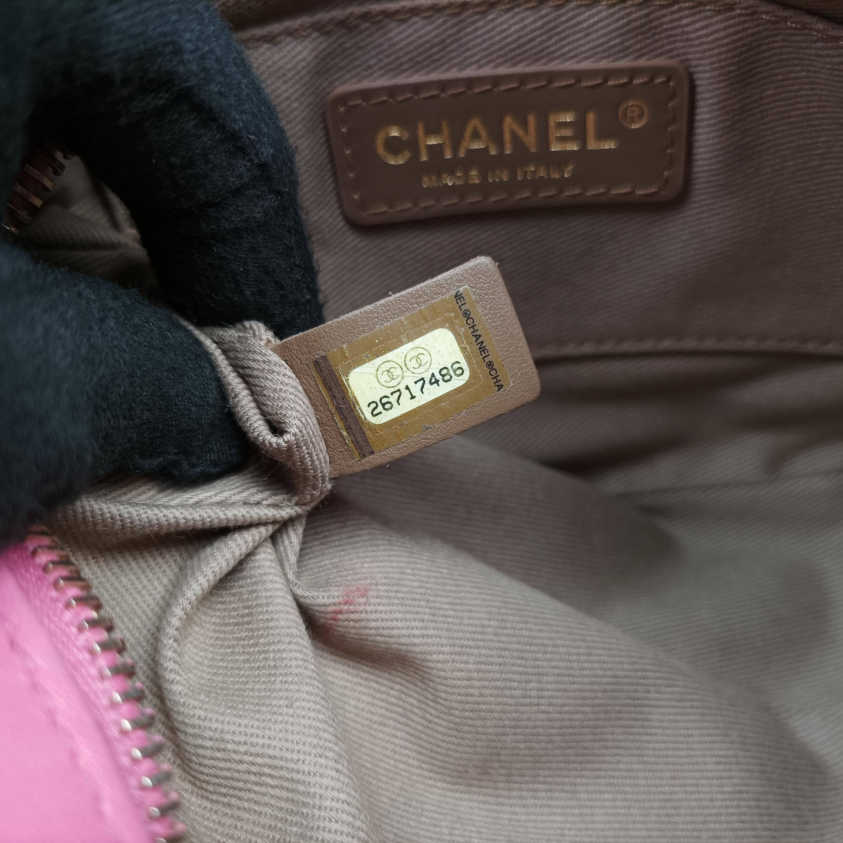 Pre-owned Chanel matelasse camera Pink Leather AS0137 shoulderbag | stylenewstar