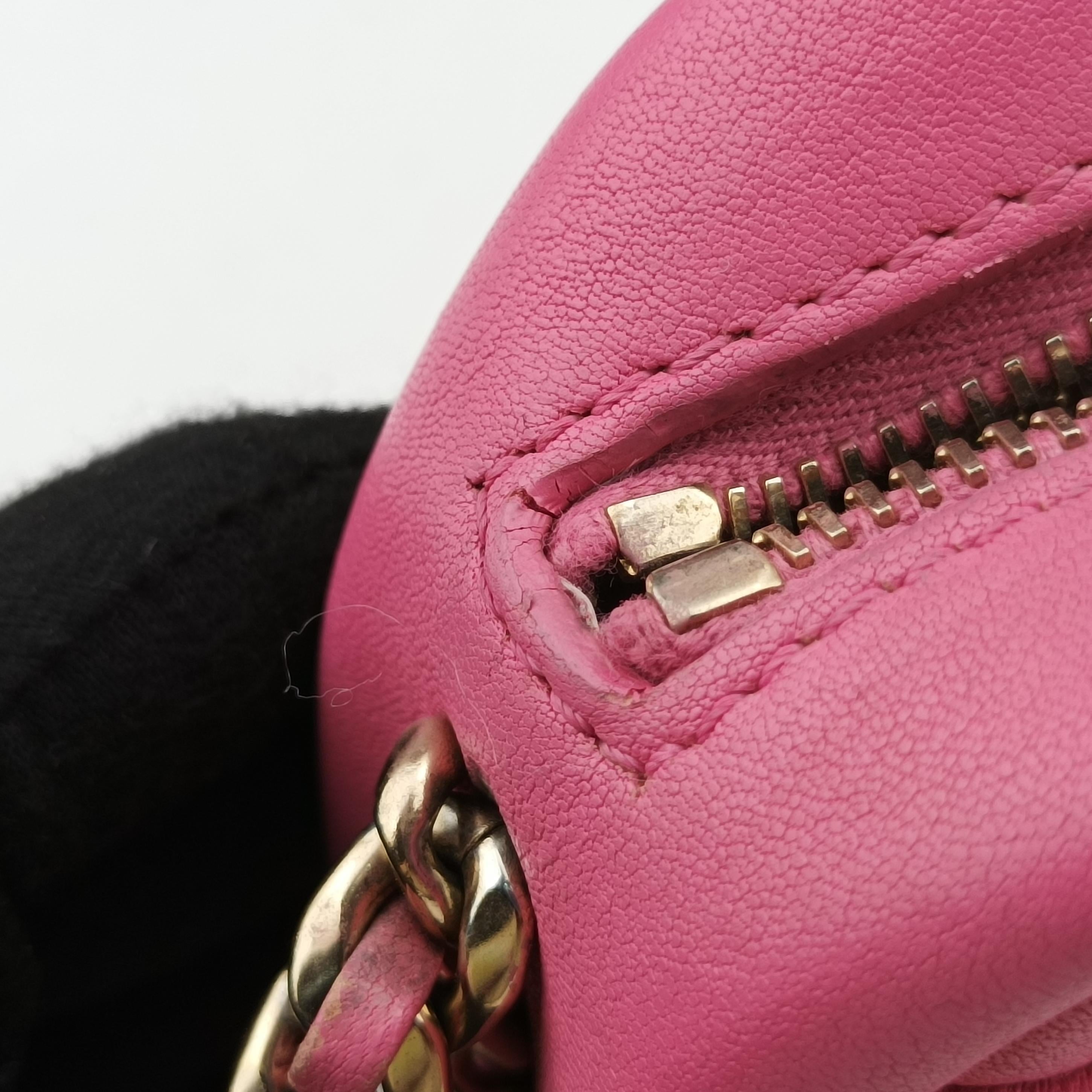 Pre-owned Chanel matelasse camera Pink Leather AS0137 shoulderbag | stylenewstar