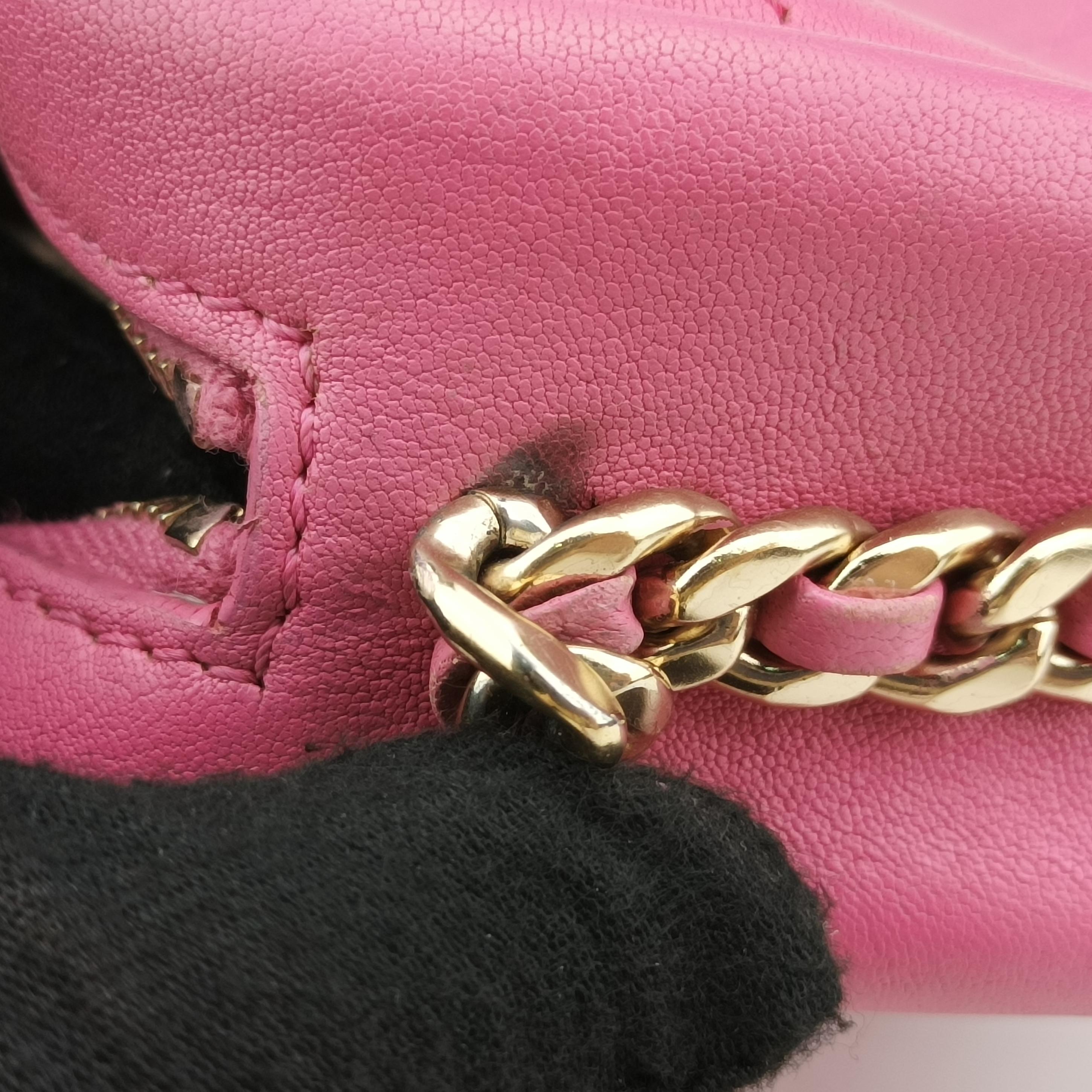 Pre-owned Chanel matelasse camera Pink Leather AS0137 shoulderbag | stylenewstar