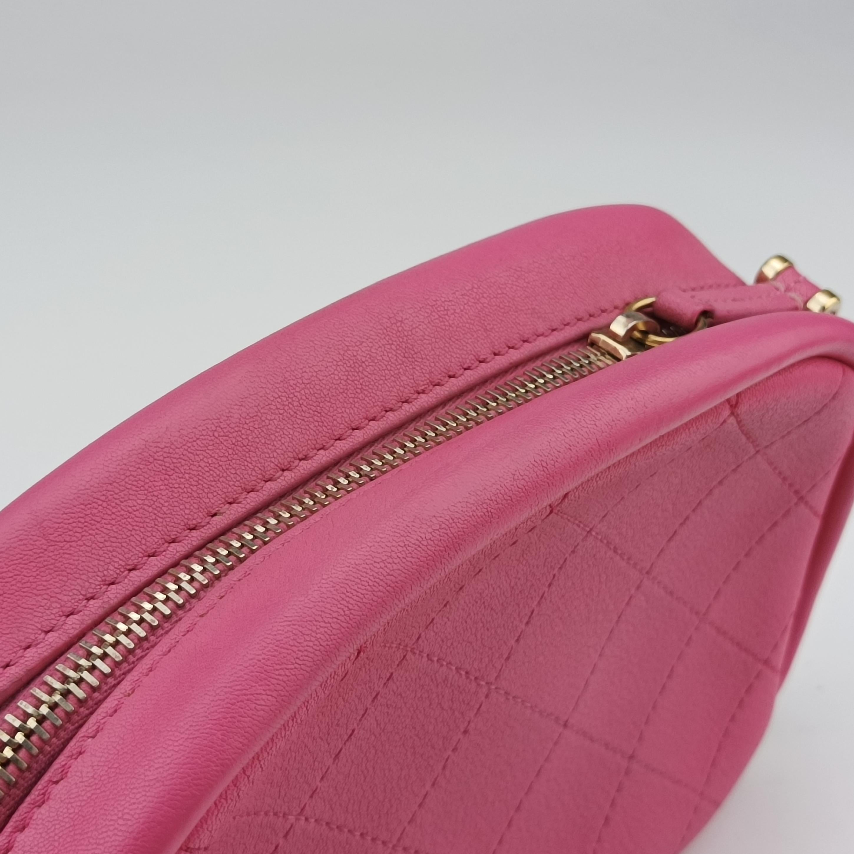 Pre-owned Chanel matelasse camera Pink Leather AS0137 shoulderbag | stylenewstar