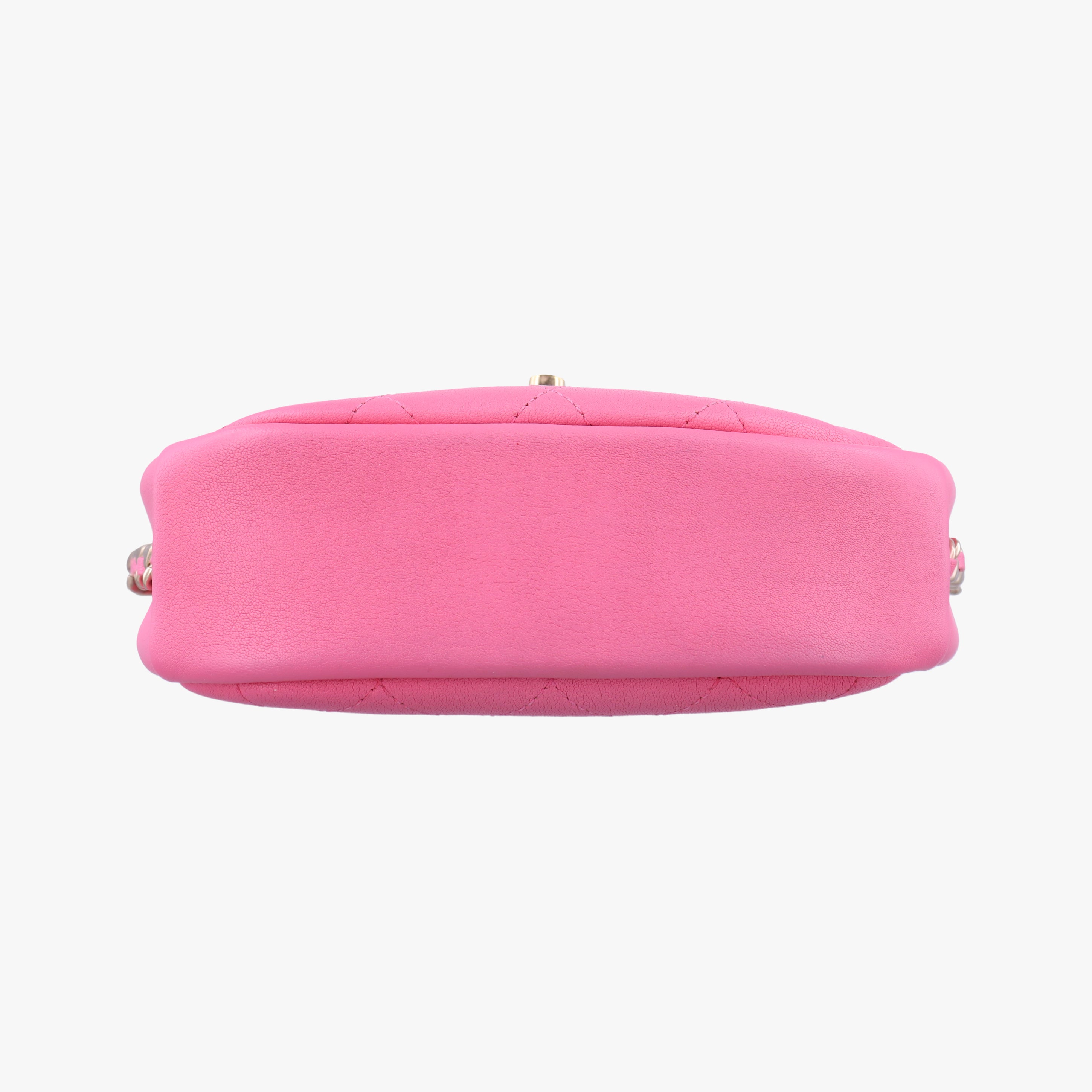 Pre-owned Chanel matelasse camera Pink Leather AS0137 shoulderbag | stylenewstar