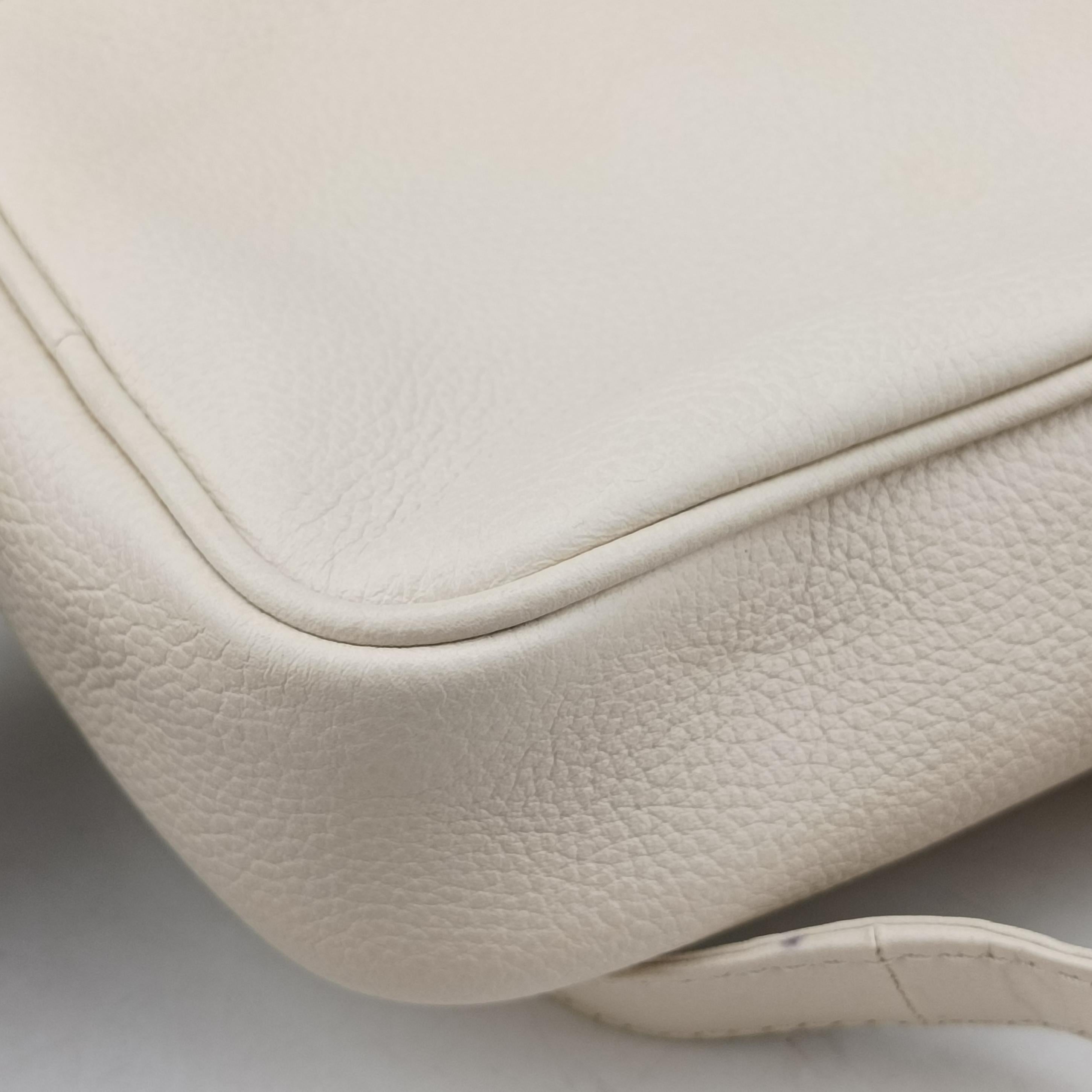Pre-owned Gucci Print Messenger White Leather 574803 shoulderbag | stylenewstar