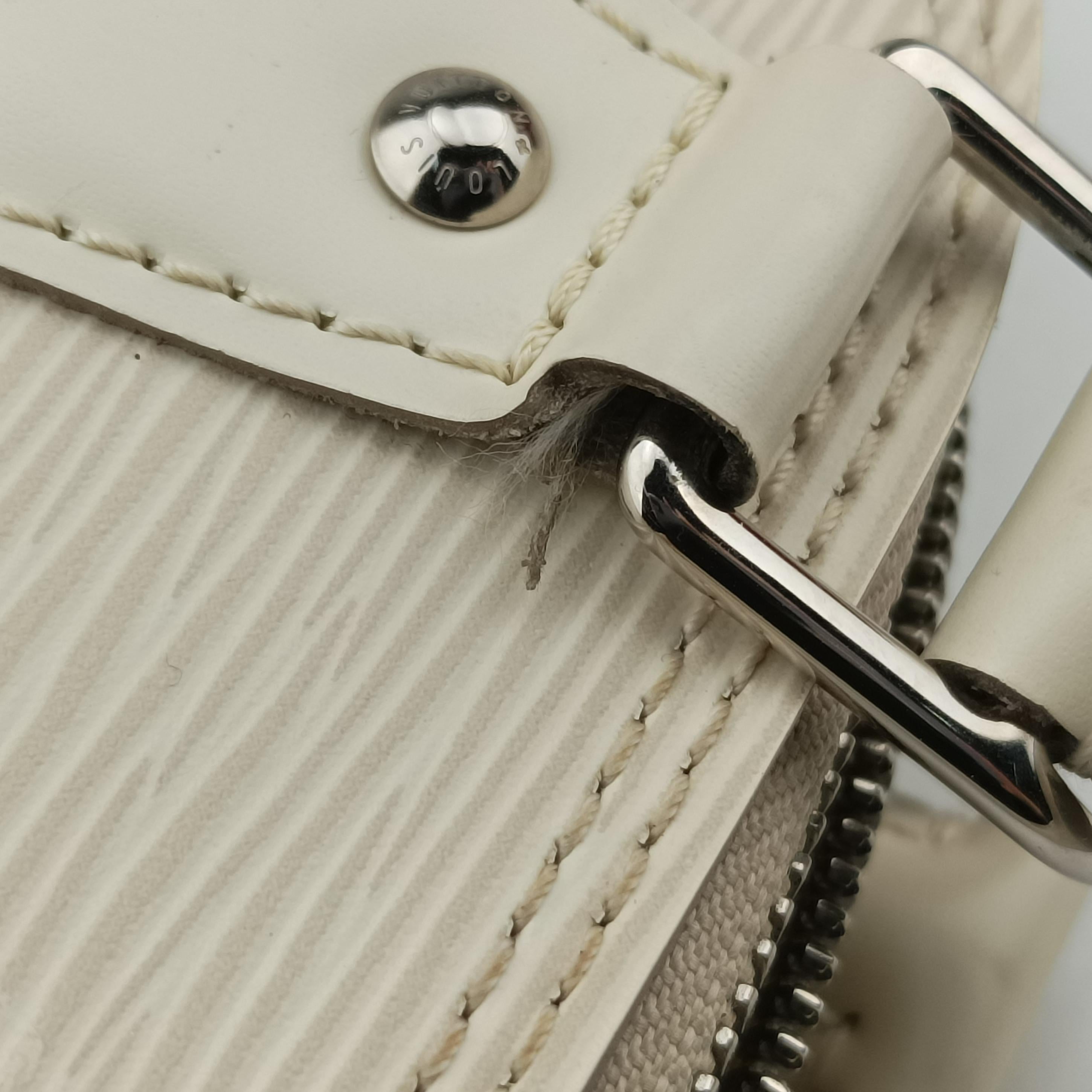 Pre-owned Louis Vuitton Alma BB IVOIRE Epi M11381 shoulderbag | stylenewstar