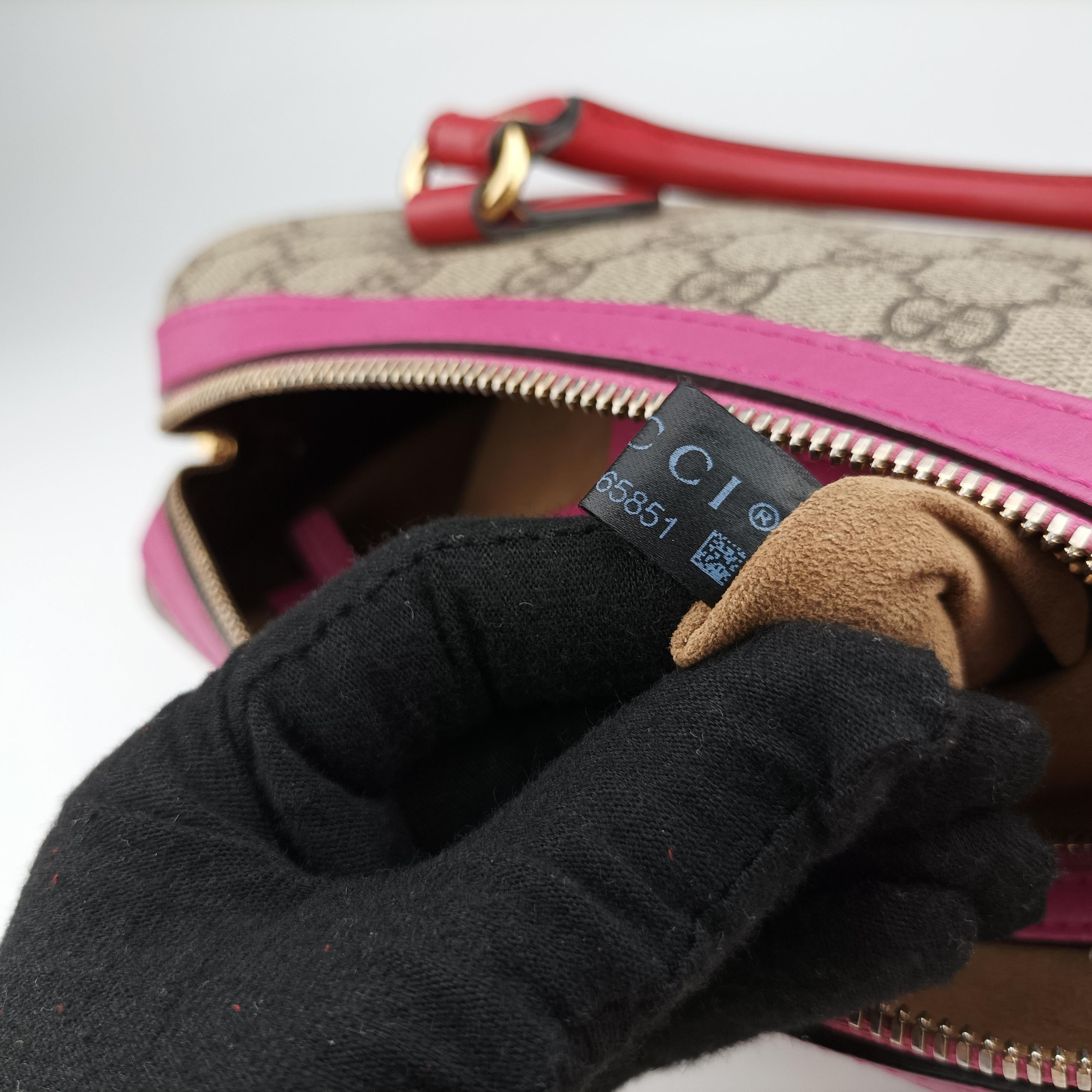 Pre-owned Gucci GG SUPREME beige×red×pink PVC coated canvas 409529 shoulderbag | stylenewstar