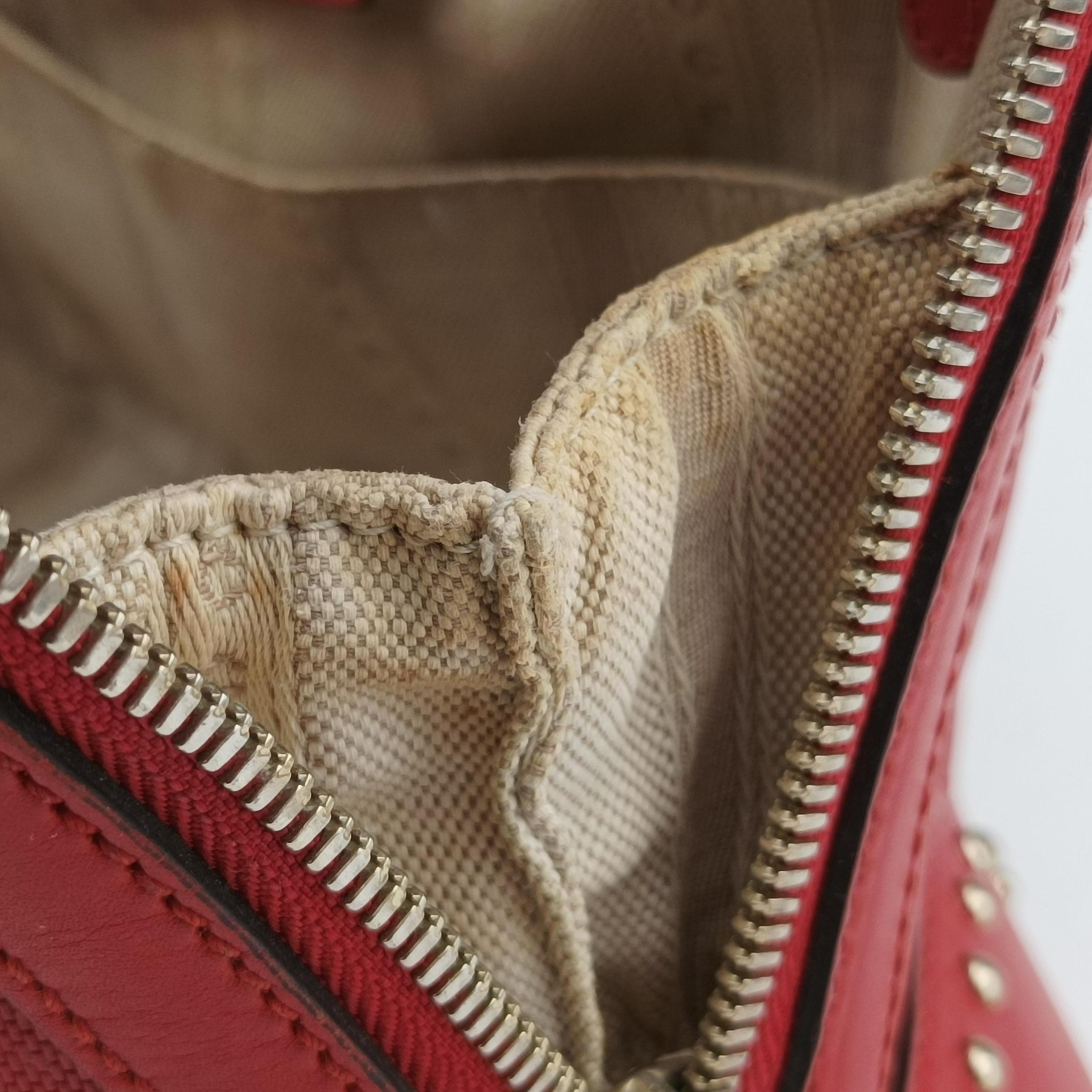 Vintage Gucci Microguccissima Red Leather 384688 shoulderbag | stylenewstar