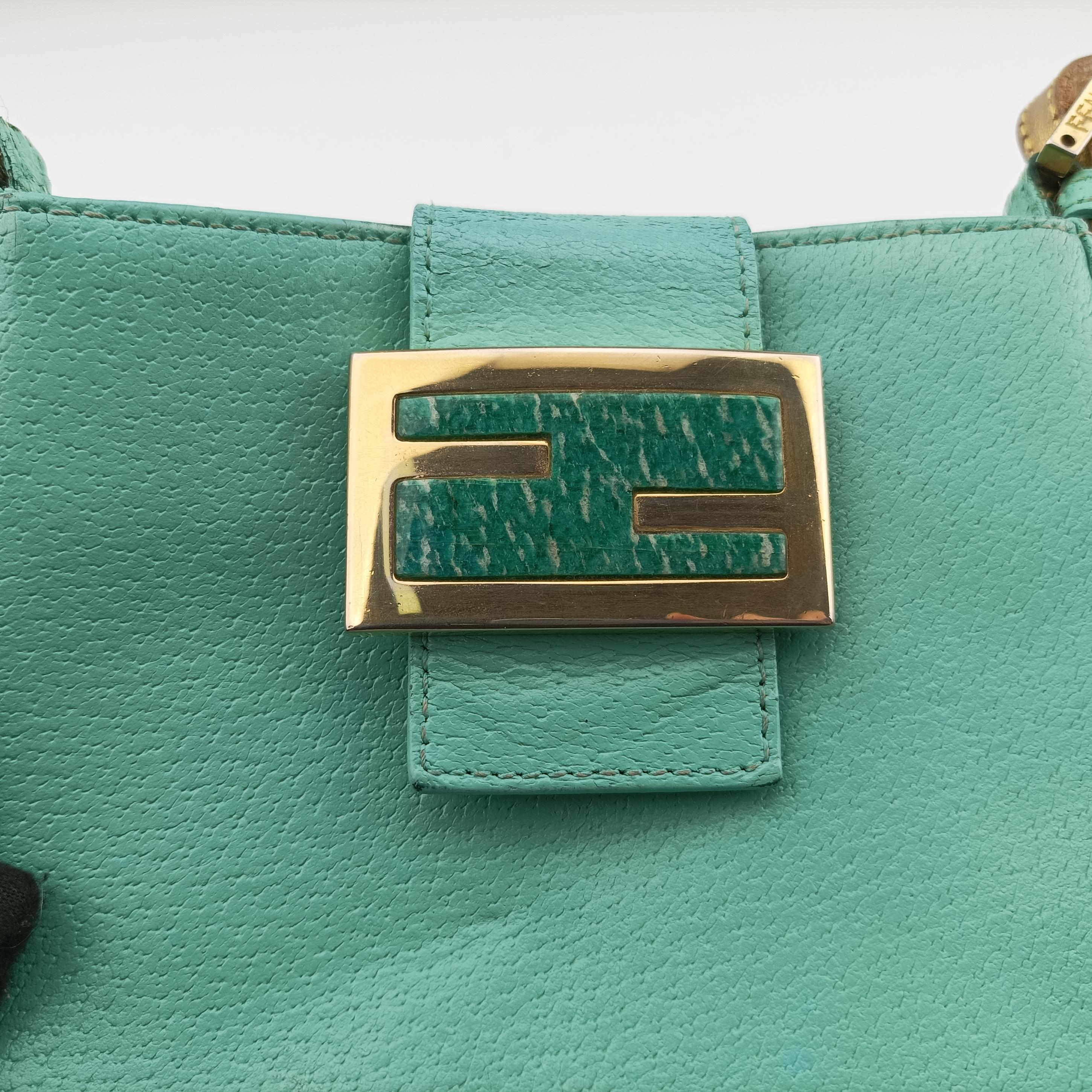 Pre-owned Fendi Mamma Bucket Zucca Green Leather  shoulderbag | stylenewstar