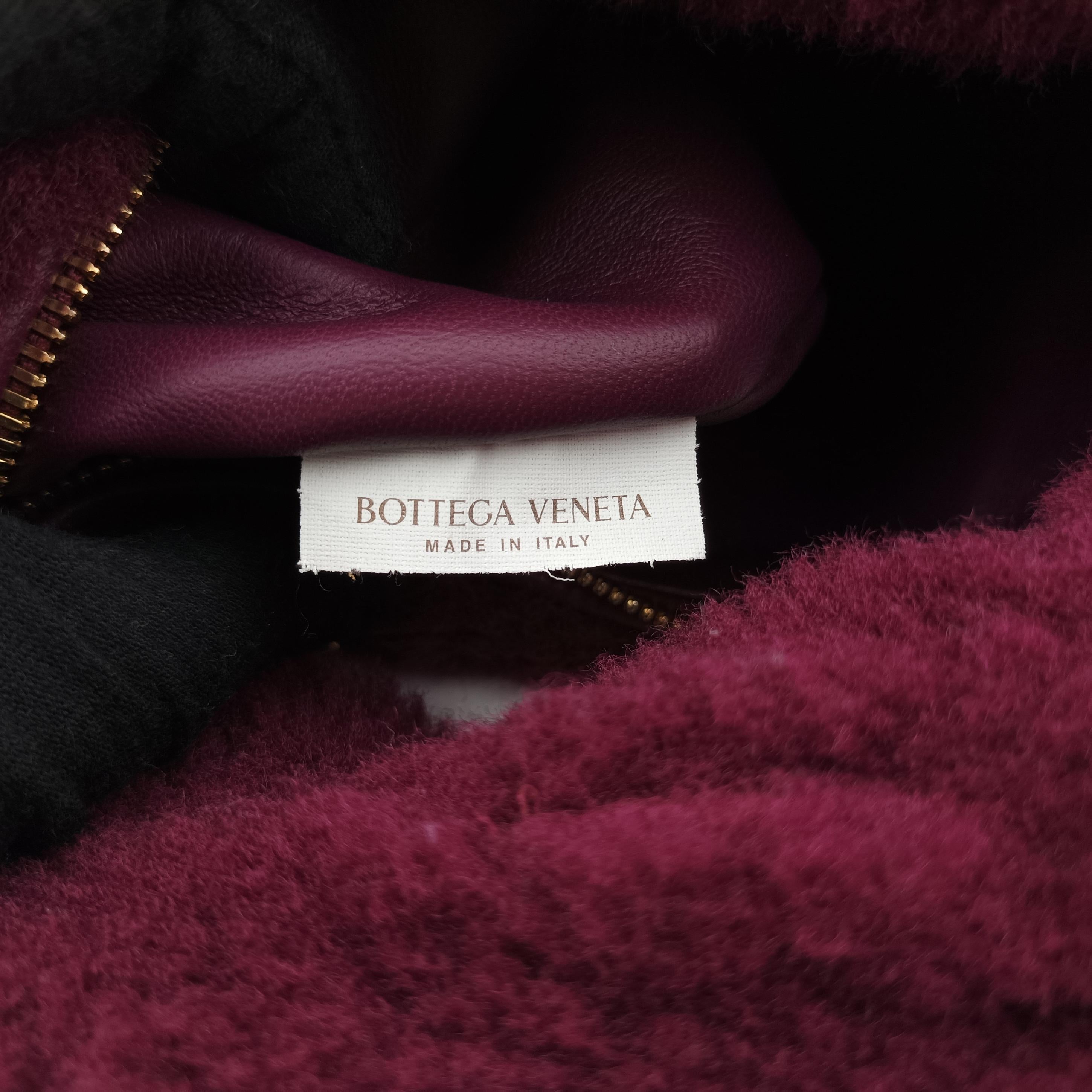 Vintage Bottega Veneta The Jodie Purple Pile  handbag | stylenewstar