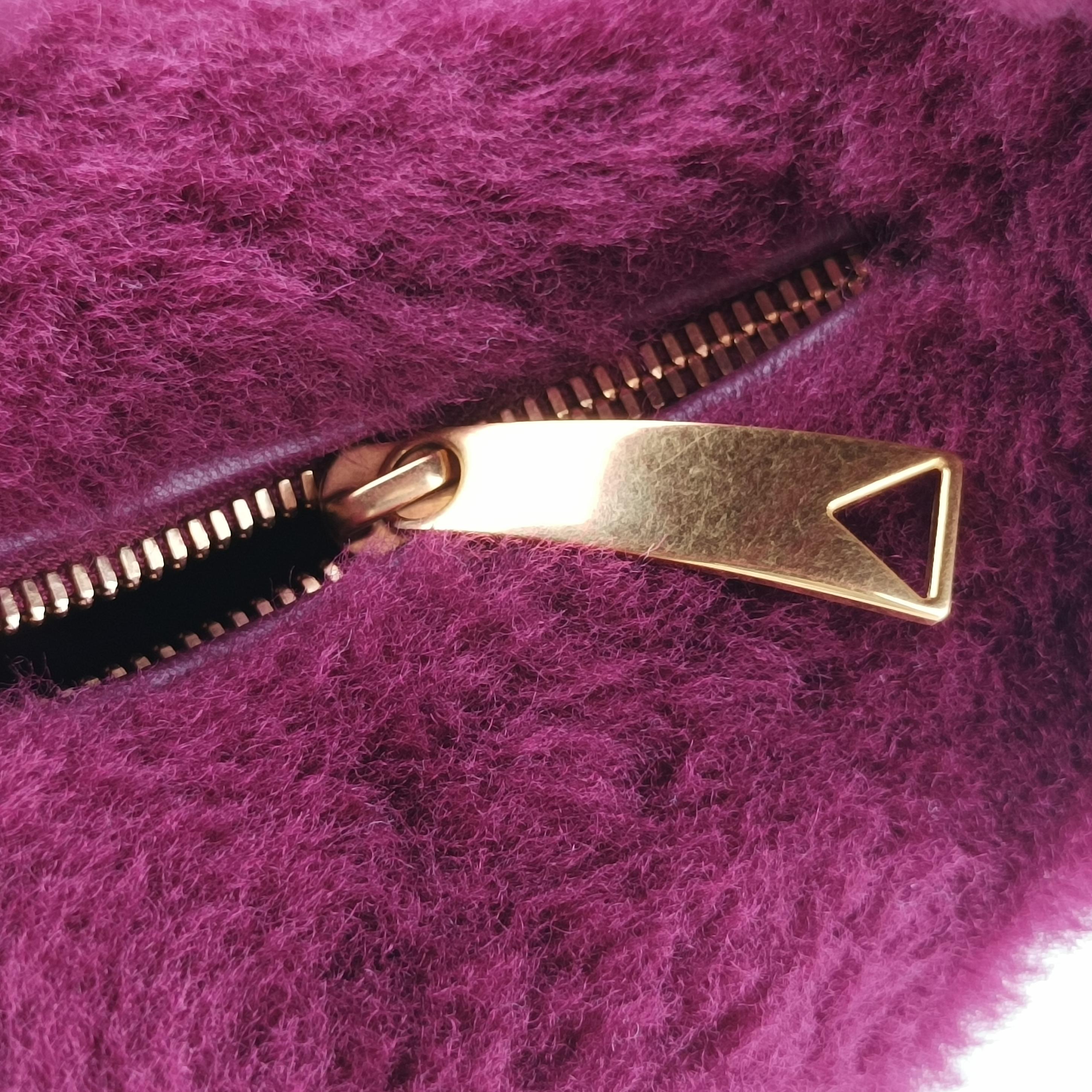 Vintage Bottega Veneta The Jodie Purple Pile  handbag | stylenewstar