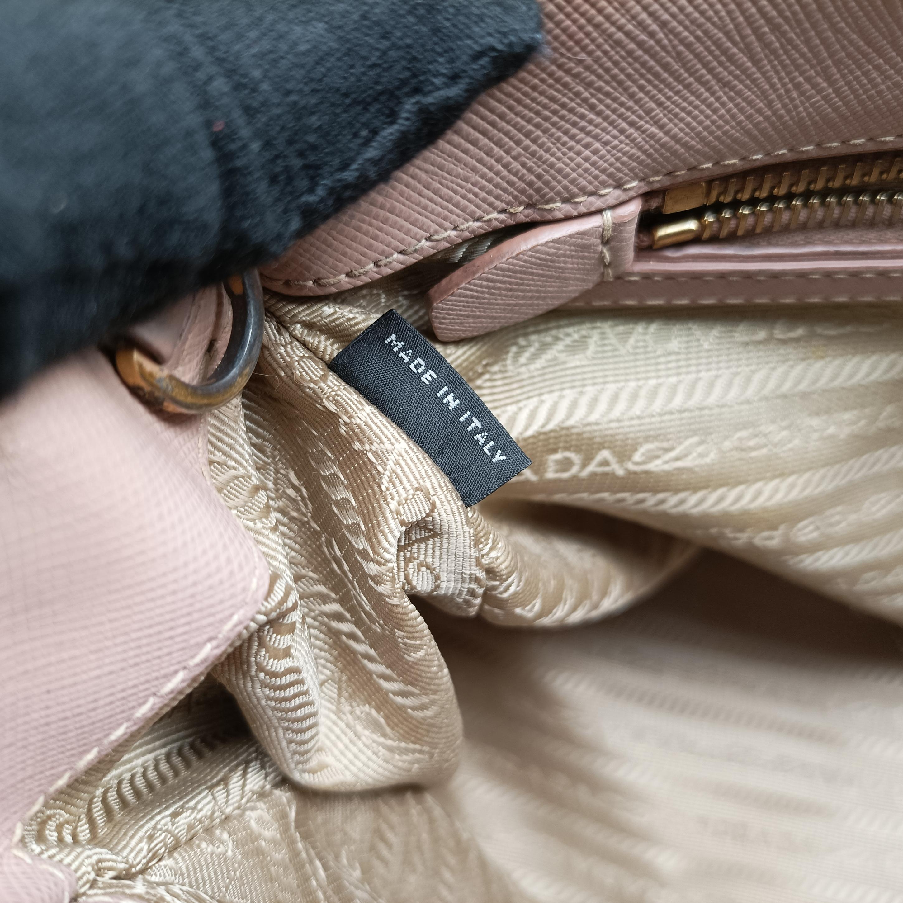 Vintage Prada Galleria Pink SAFFIANO Leather BN1801 shoulderbag | stylenewstar