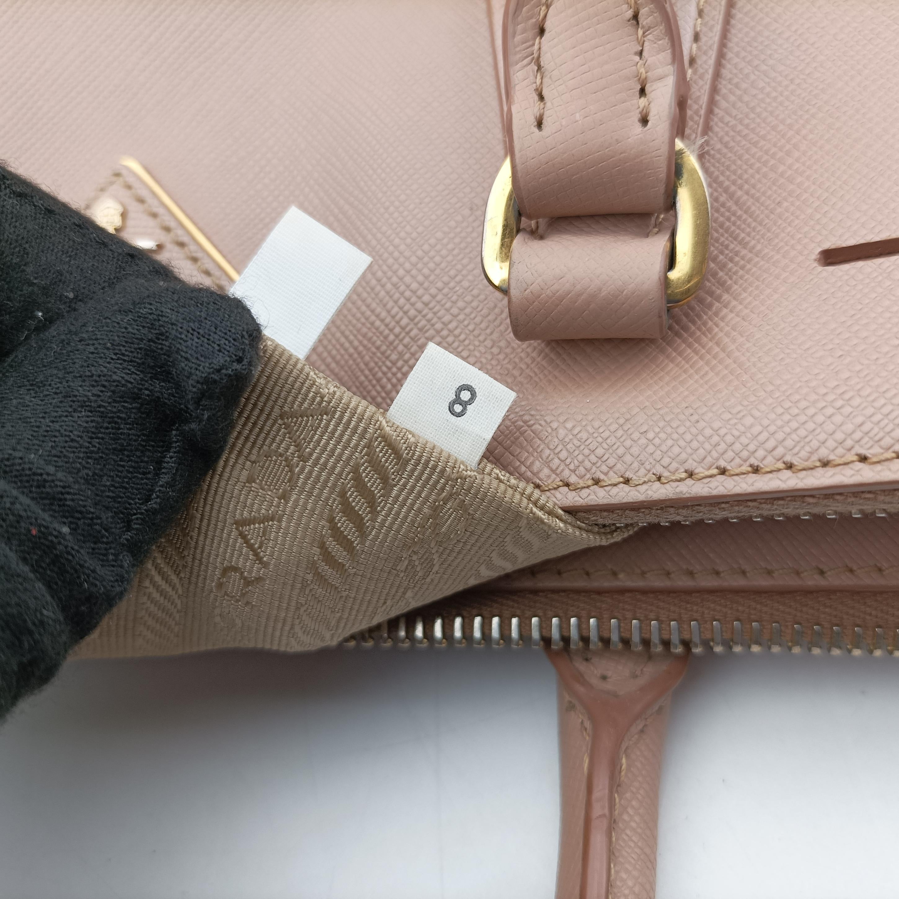 Vintage Prada Galleria Pink SAFFIANO Leather BN1801 shoulderbag | stylenewstar