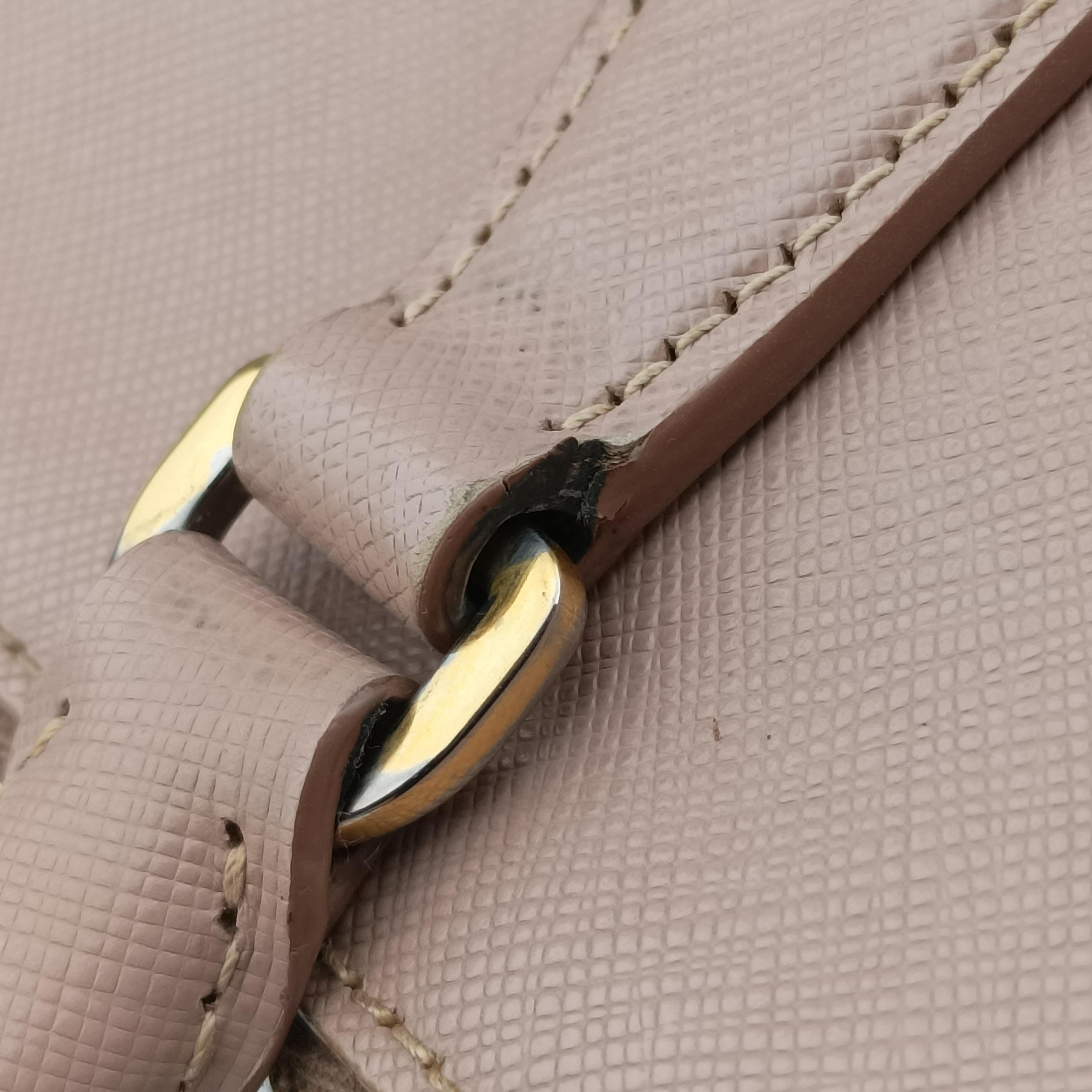 Vintage Prada Galleria Pink SAFFIANO Leather BN1801 shoulderbag | stylenewstar