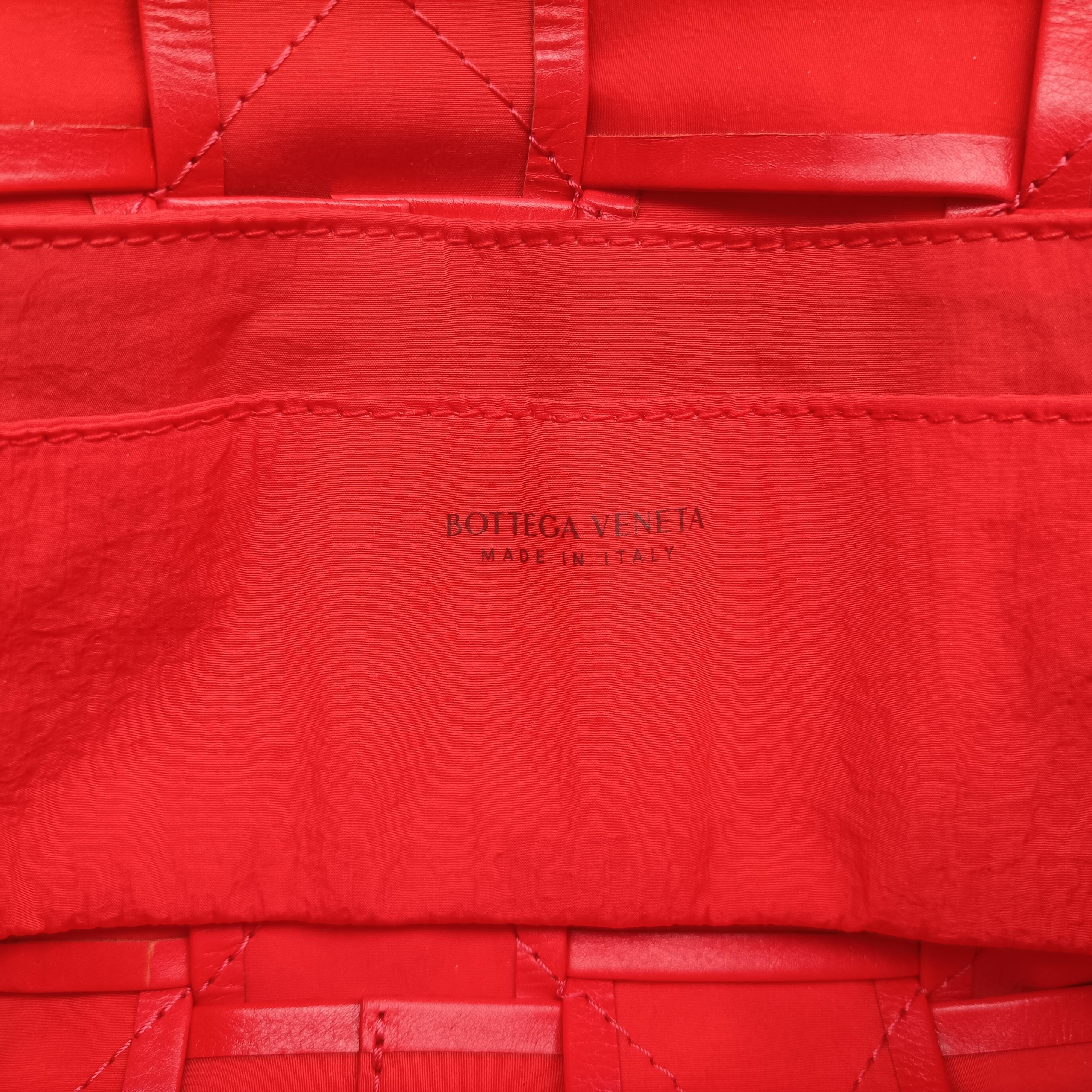 Vintage Bottega Veneta CASSETTE Red lambskin  shoulderbag | stylenewstar