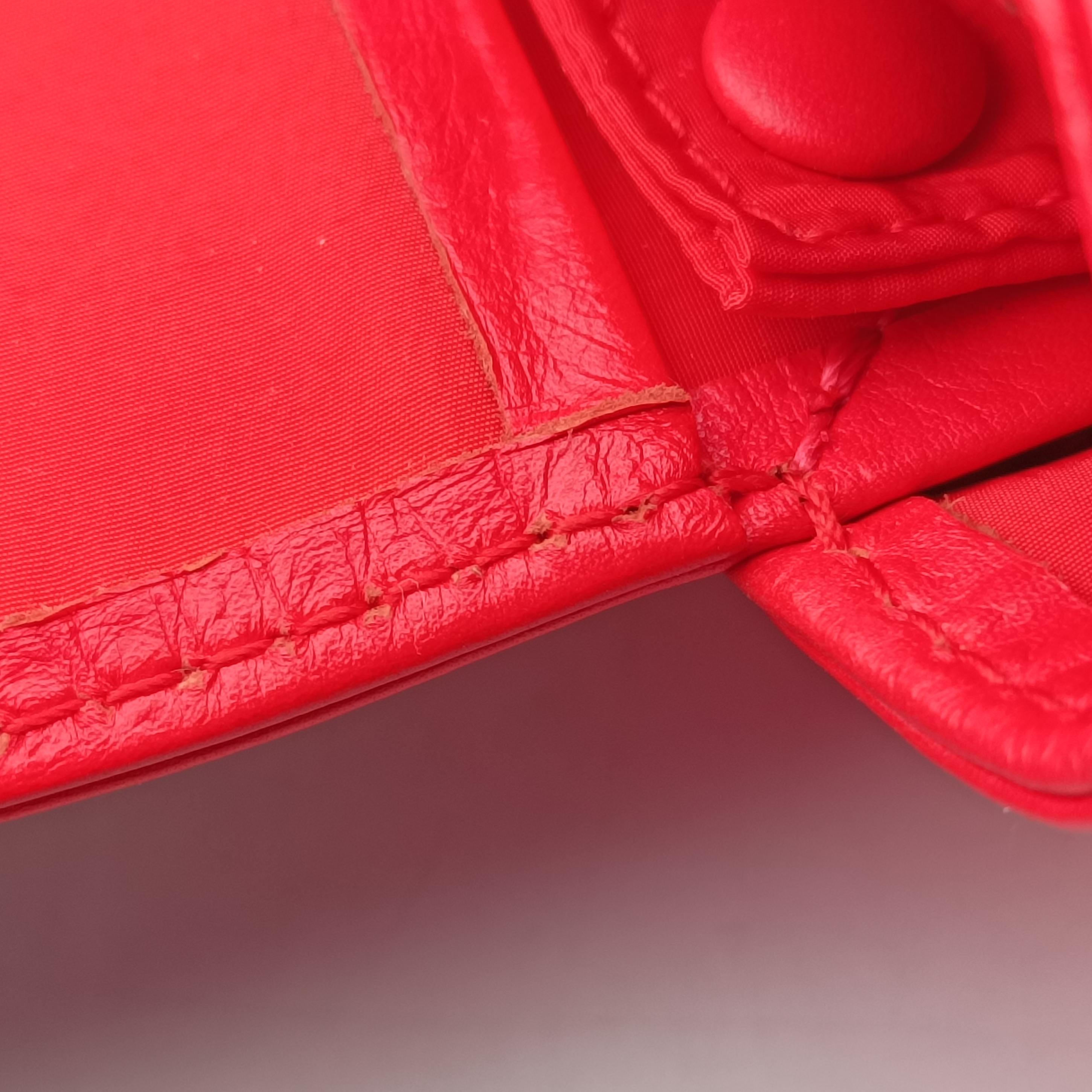 Vintage Bottega Veneta CASSETTE Red lambskin  shoulderbag | stylenewstar