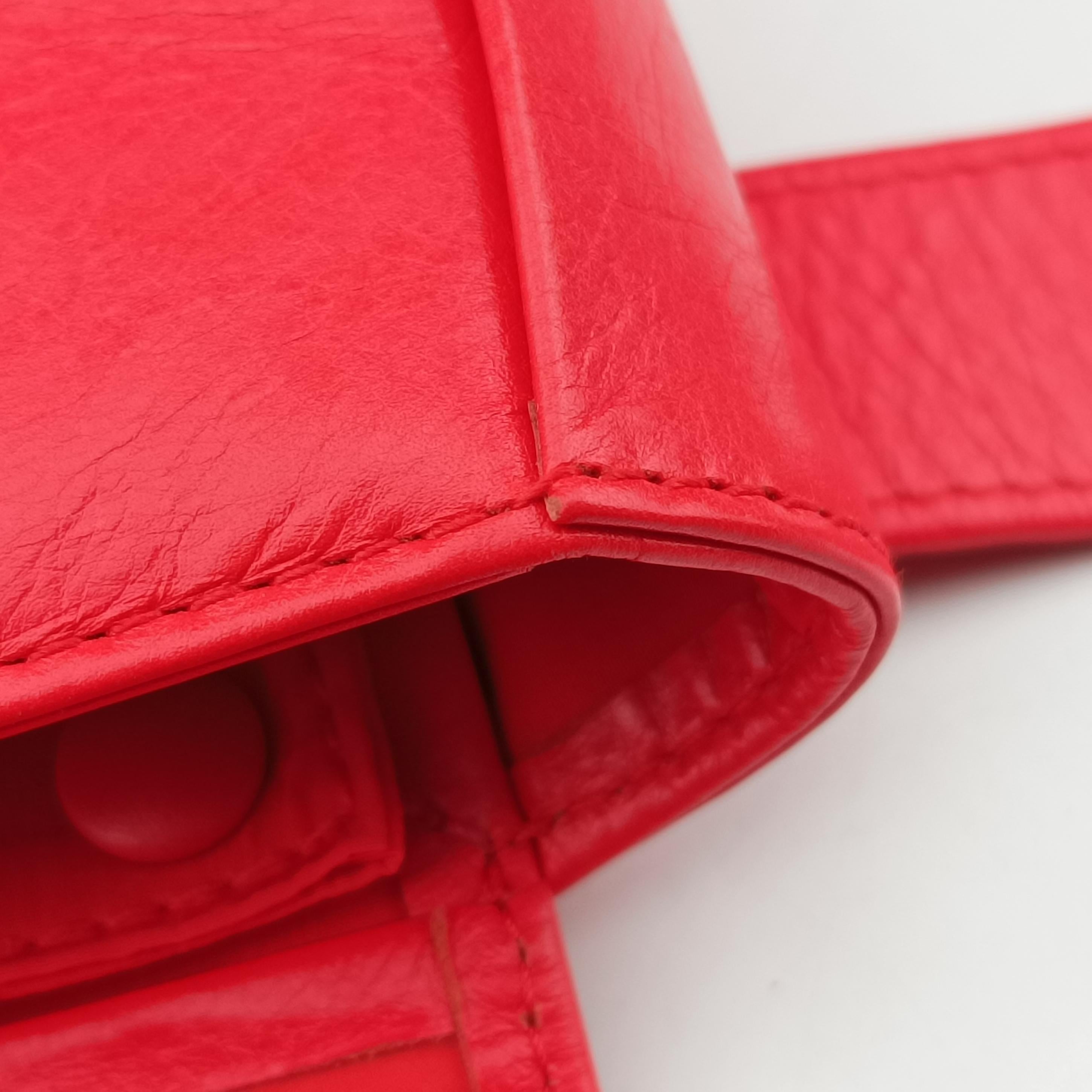 Vintage Bottega Veneta CASSETTE Red lambskin  shoulderbag | stylenewstar