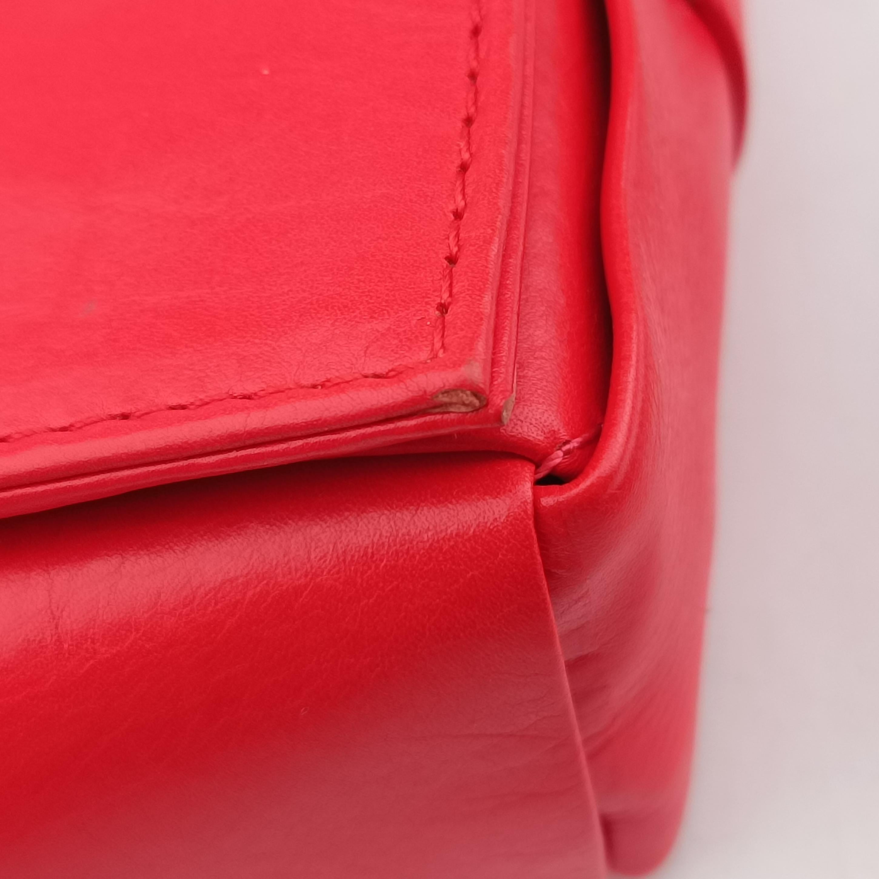 Vintage Bottega Veneta CASSETTE Red lambskin  shoulderbag | stylenewstar