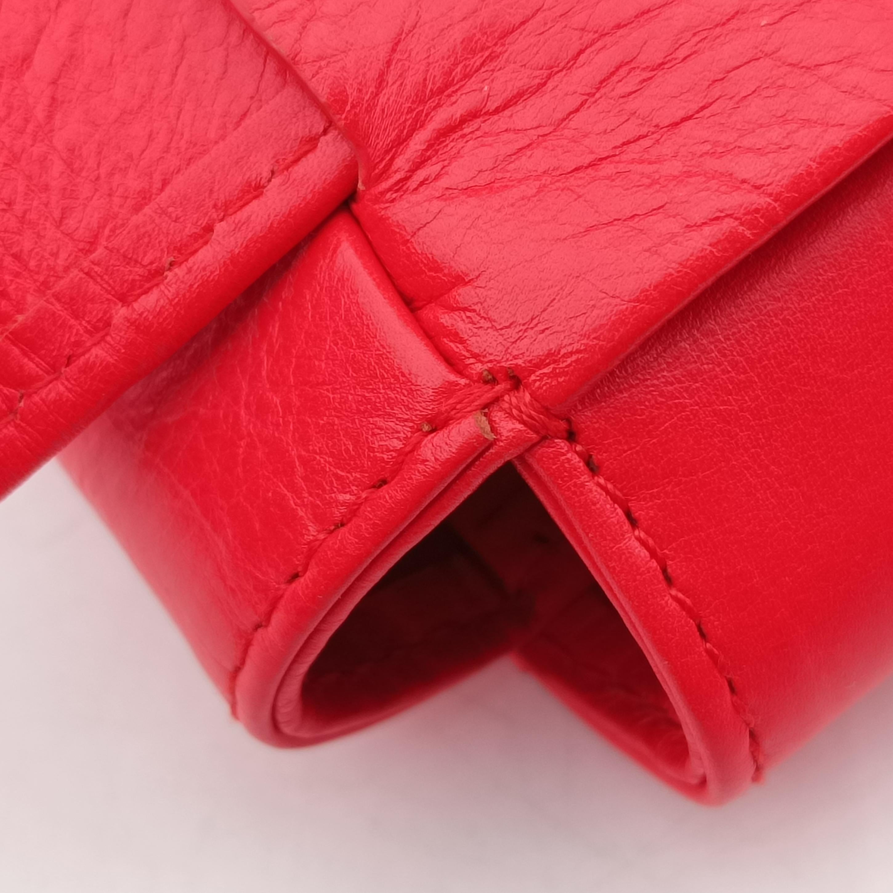 Vintage Bottega Veneta CASSETTE Red lambskin  shoulderbag | stylenewstar