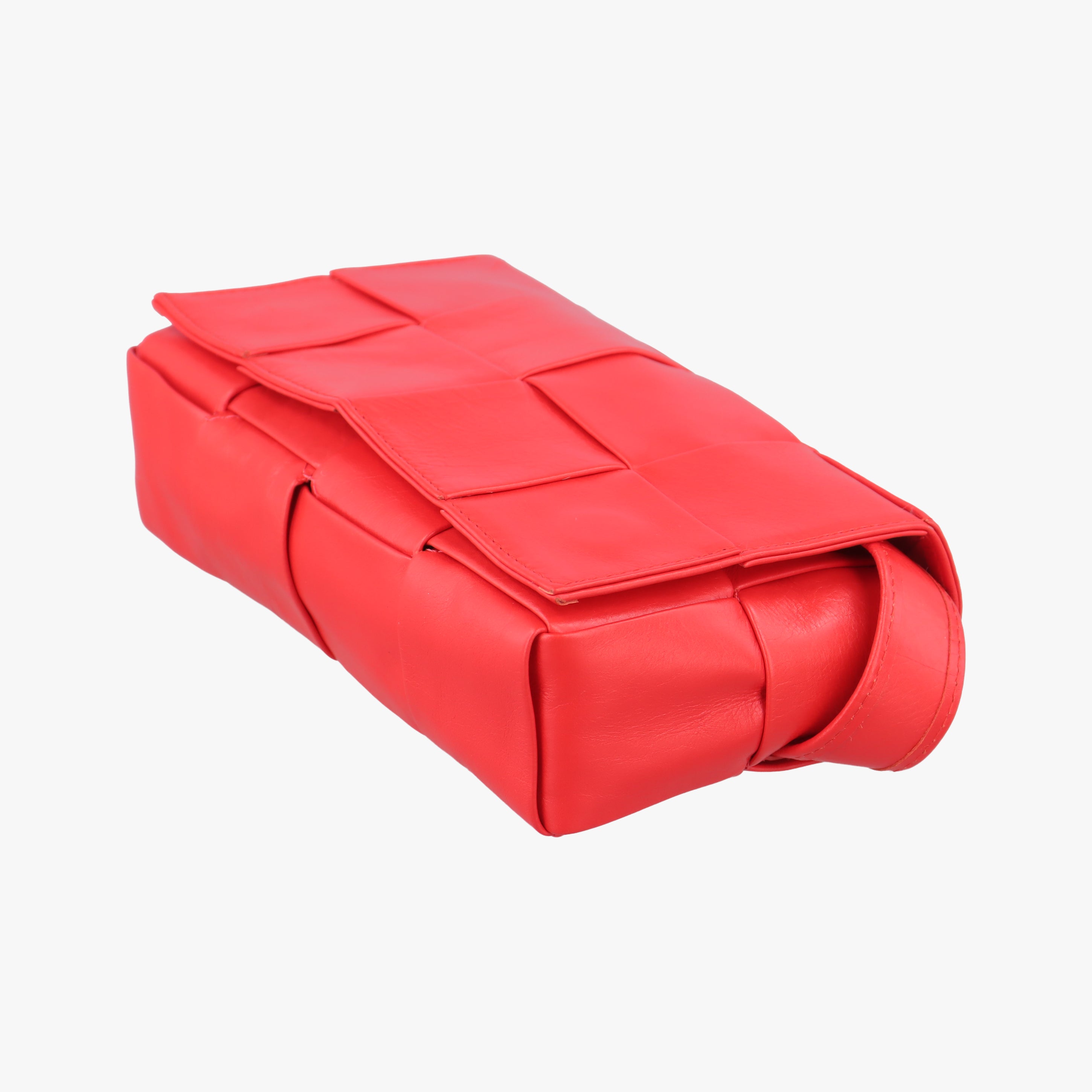 Vintage Bottega Veneta CASSETTE Red lambskin  shoulderbag | stylenewstar