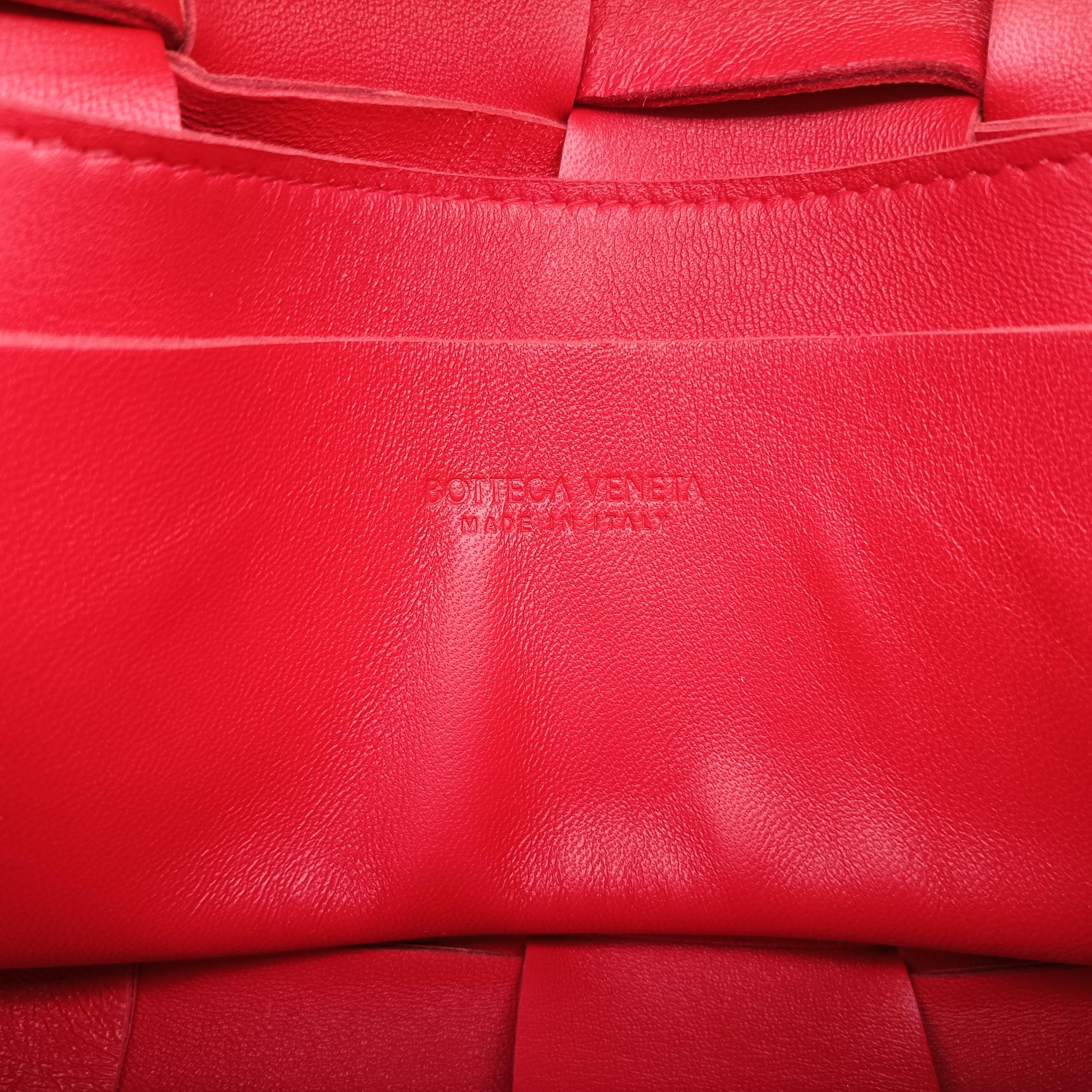 Vintage Bottega Veneta CASSETTE Red lambskin  shoulderbag | stylenewstar