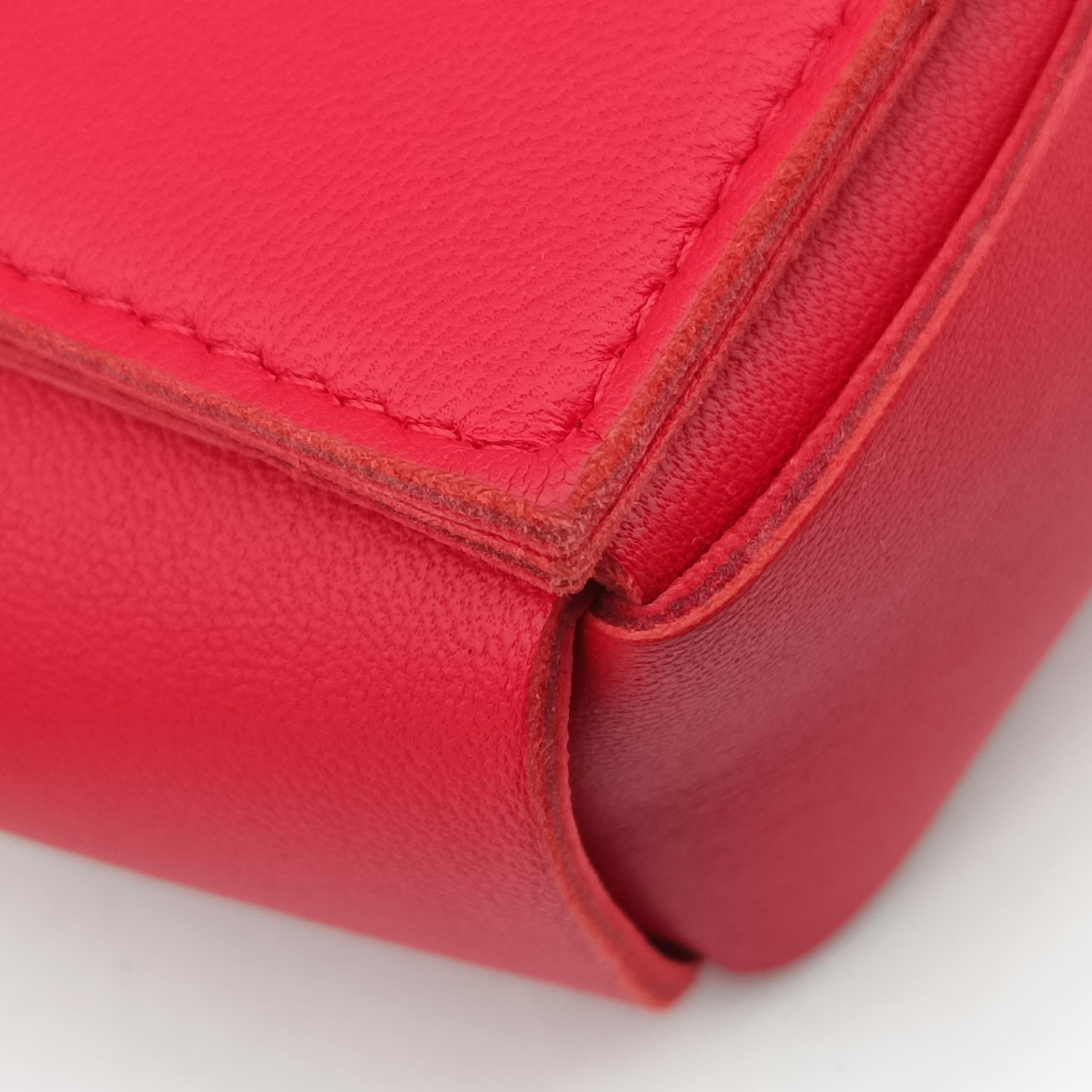 Vintage Bottega Veneta CASSETTE Red lambskin  shoulderbag | stylenewstar