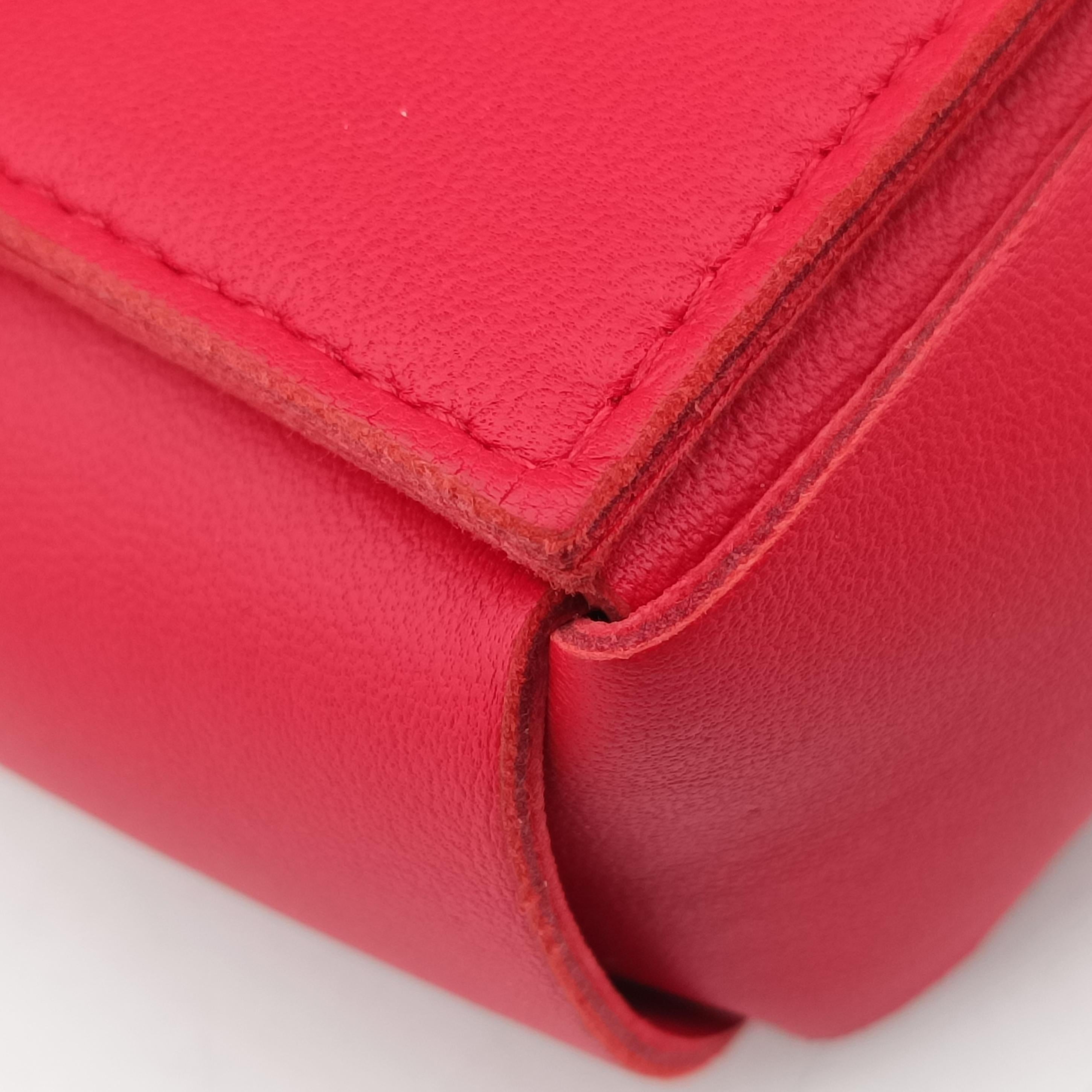 Vintage Bottega Veneta CASSETTE Red lambskin  shoulderbag | stylenewstar