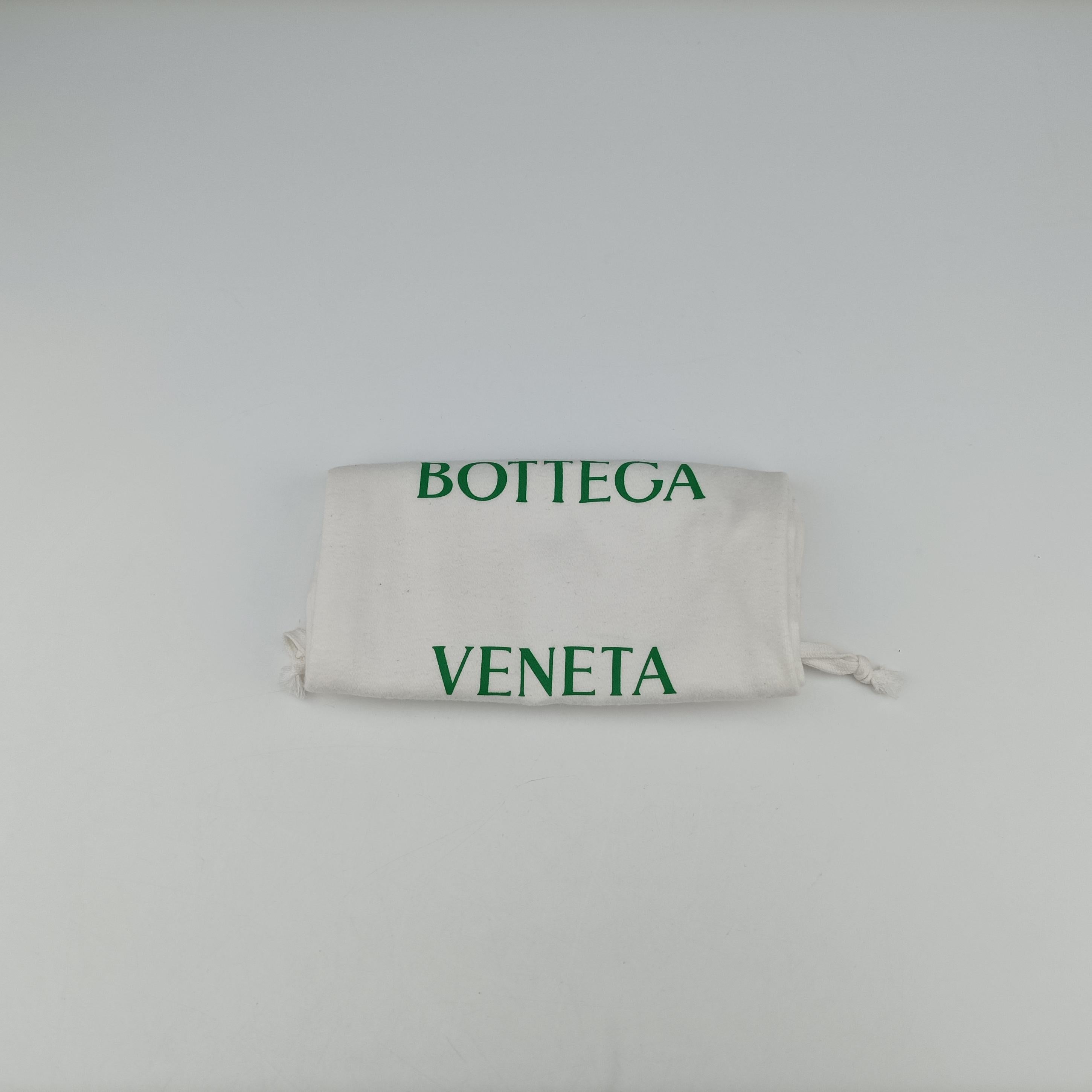 Vintage Bottega Veneta CASSETTE Red lambskin  shoulderbag | stylenewstar