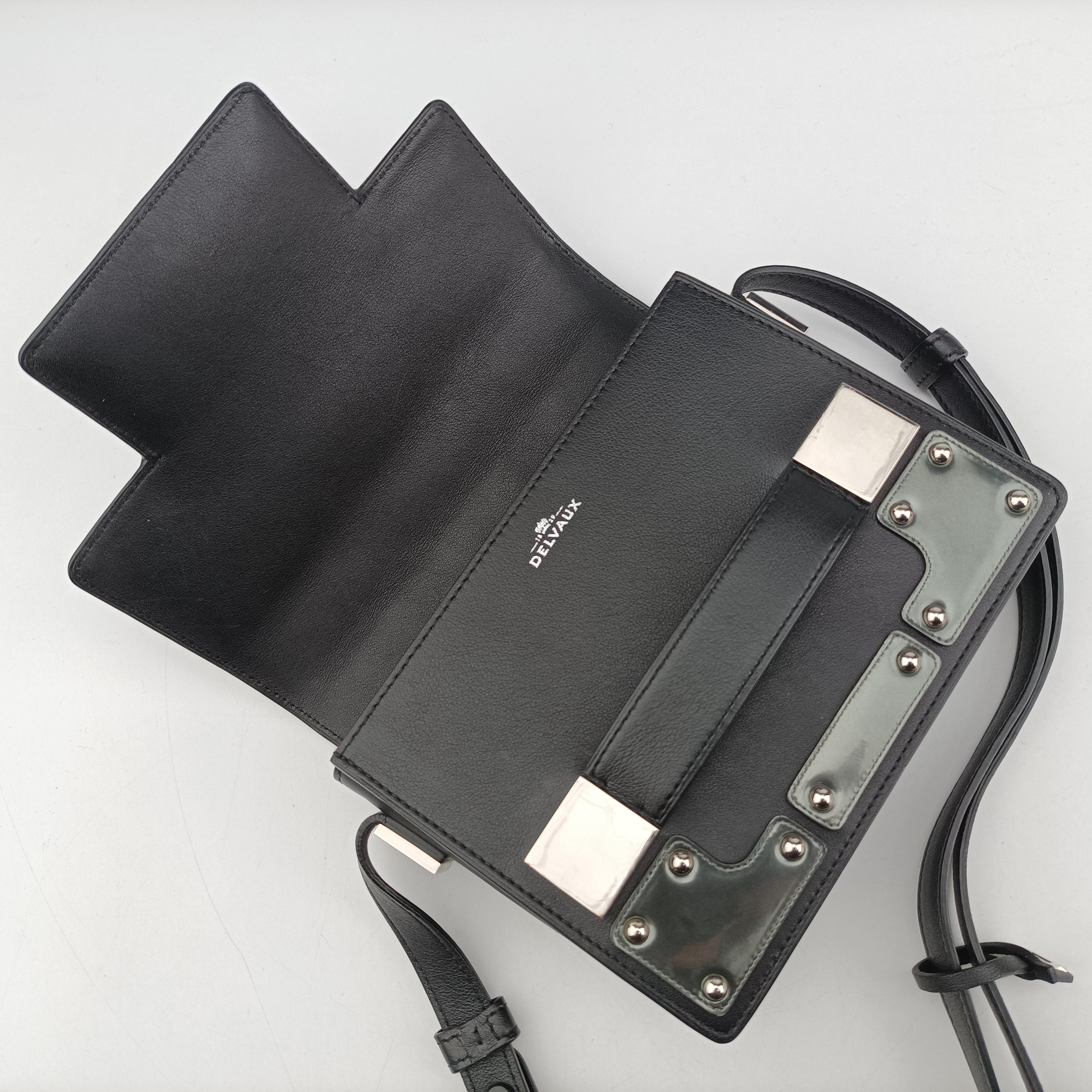 Vintage Delvaux Iron Shield Madame Mini Black leather  shoulderbag | stylenewstar