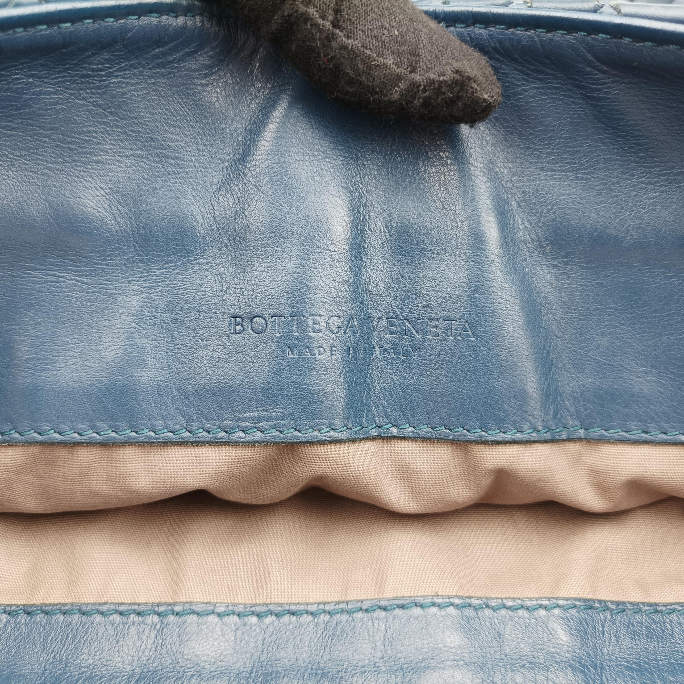 Secondhand Bottega Veneta Intrecciato Navy lambskin  shoulderbag | stylenewstar