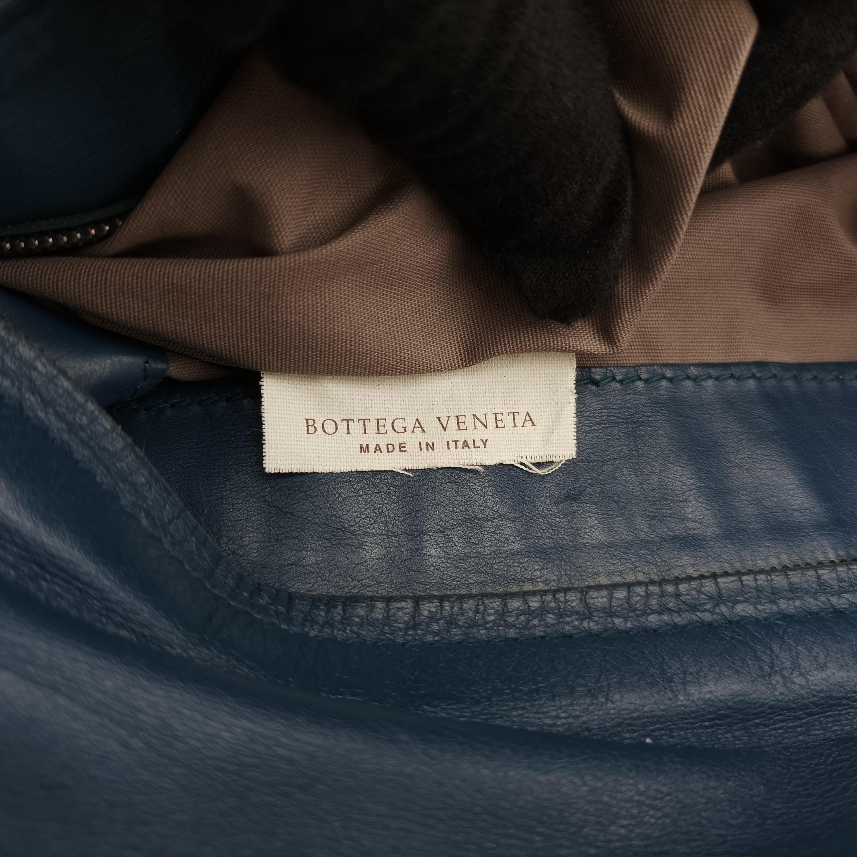 Secondhand Bottega Veneta Intrecciato Navy lambskin  shoulderbag | stylenewstar