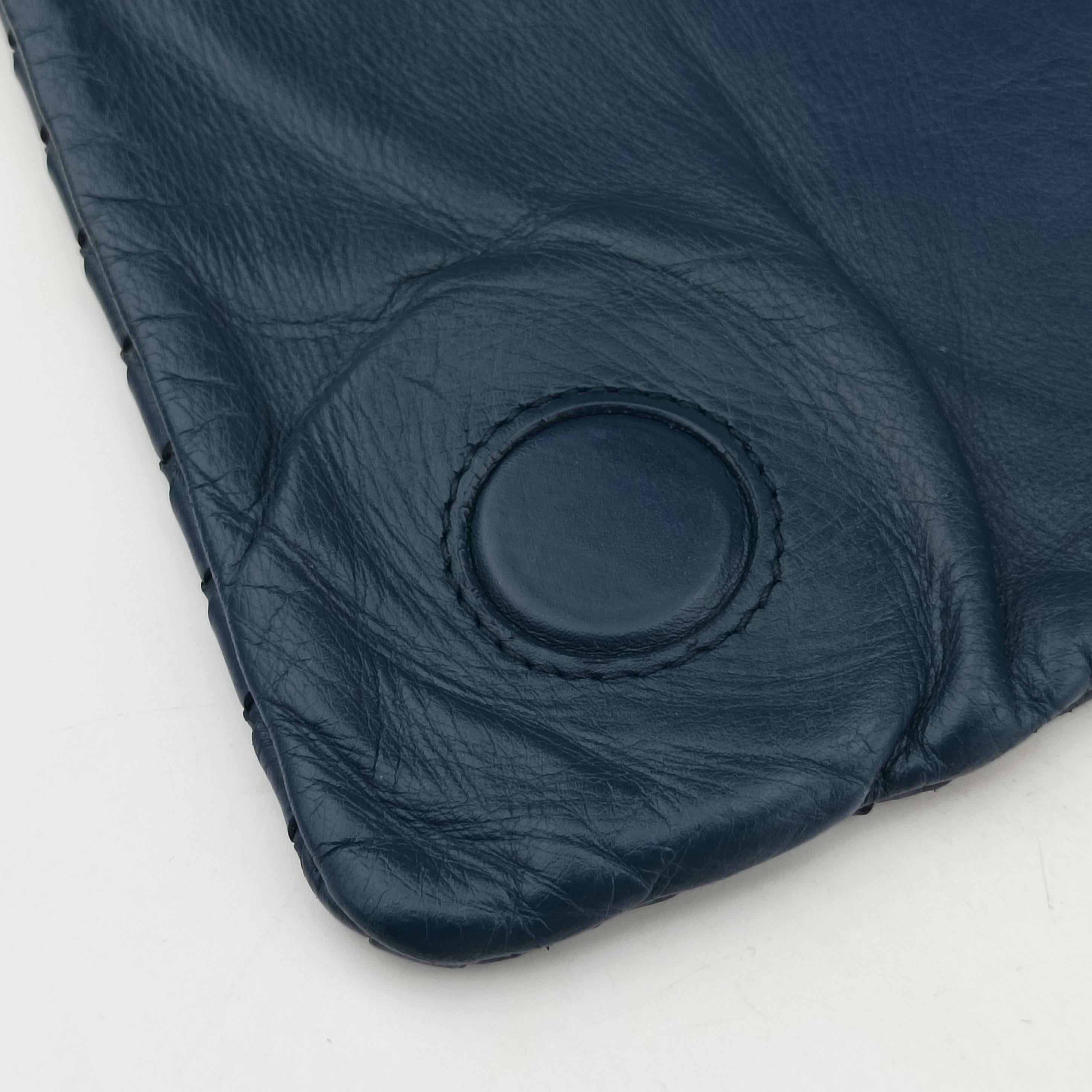 Secondhand Bottega Veneta Intrecciato Navy lambskin  shoulderbag | stylenewstar