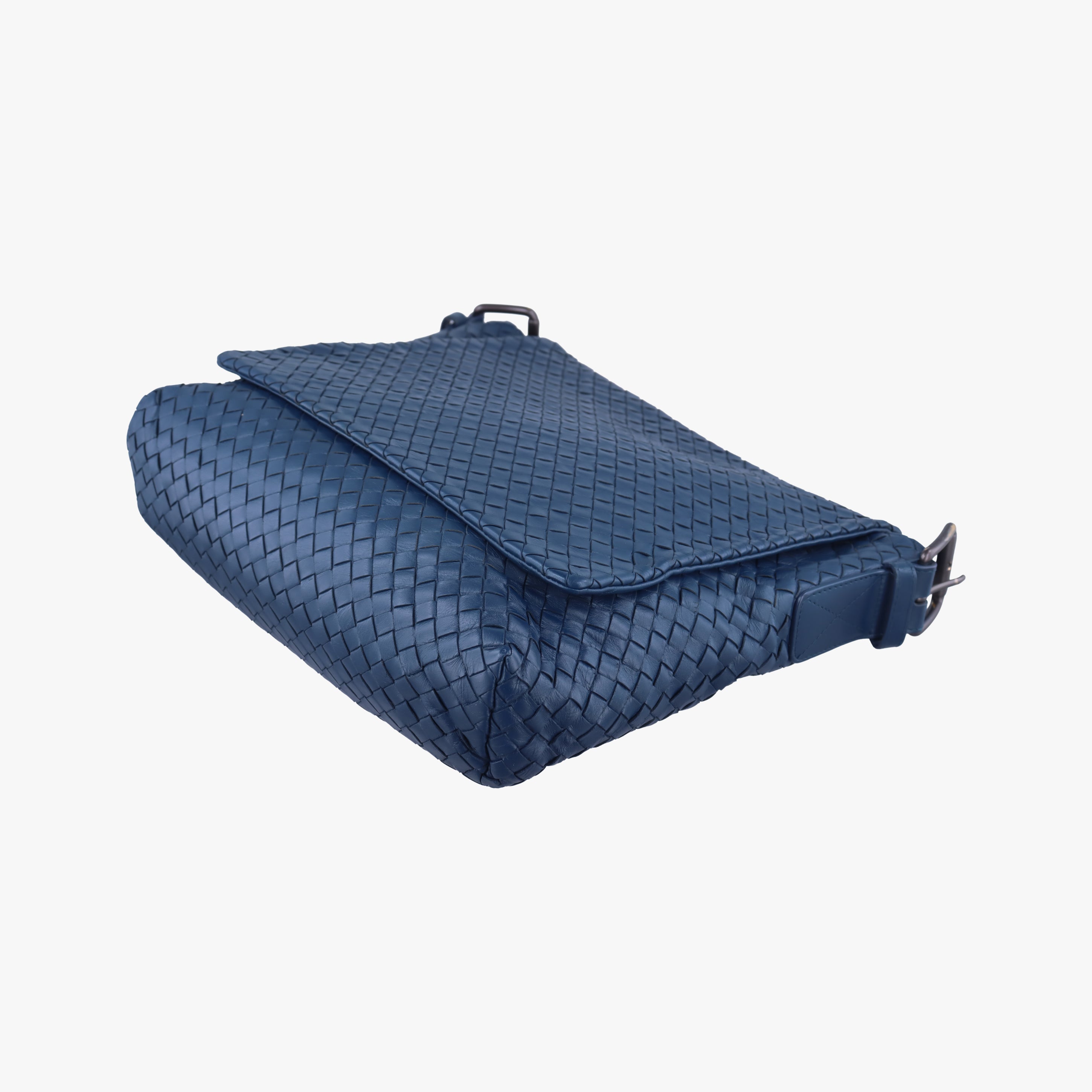 Secondhand Bottega Veneta Intrecciato Navy lambskin  shoulderbag | stylenewstar