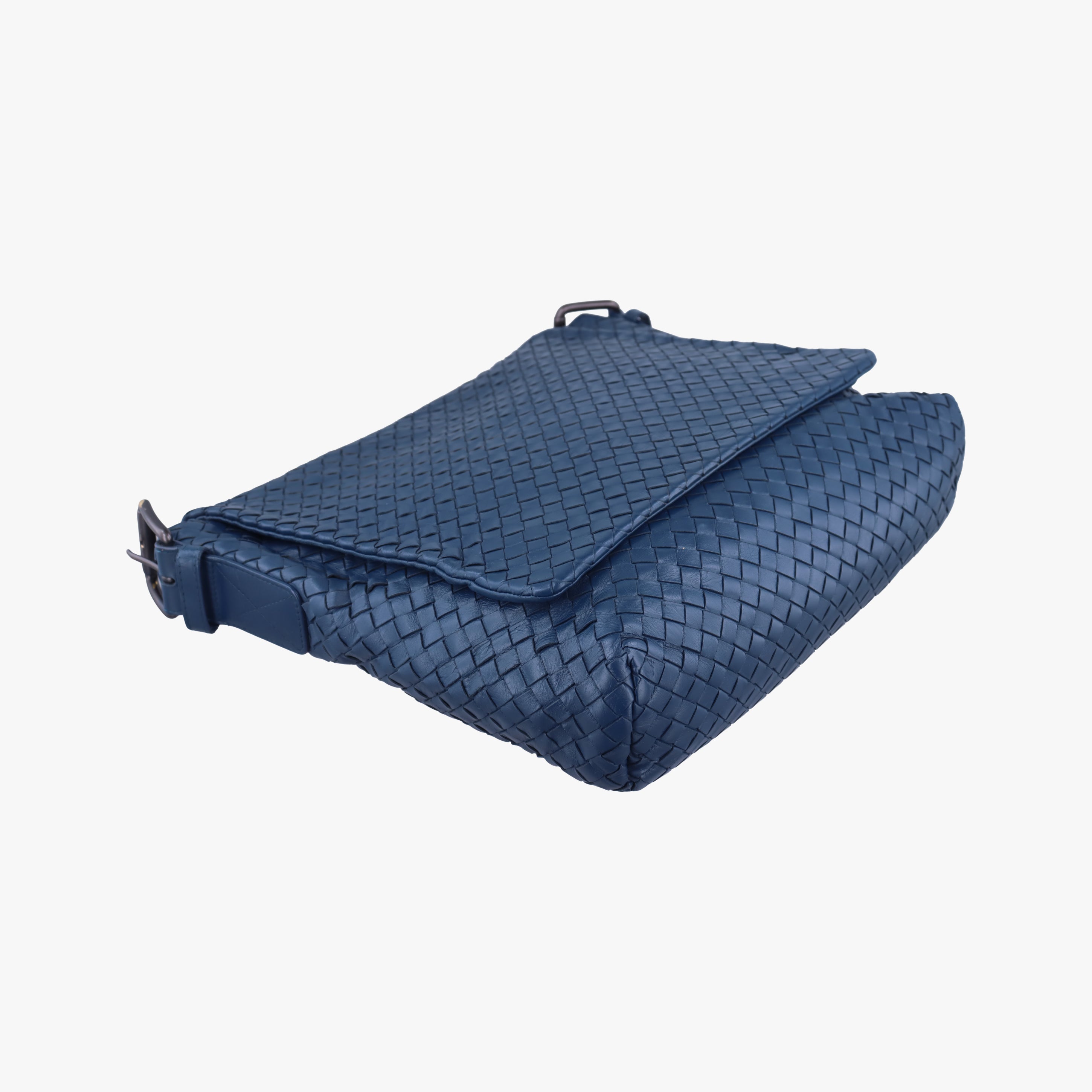 Secondhand Bottega Veneta Intrecciato Navy lambskin  shoulderbag | stylenewstar