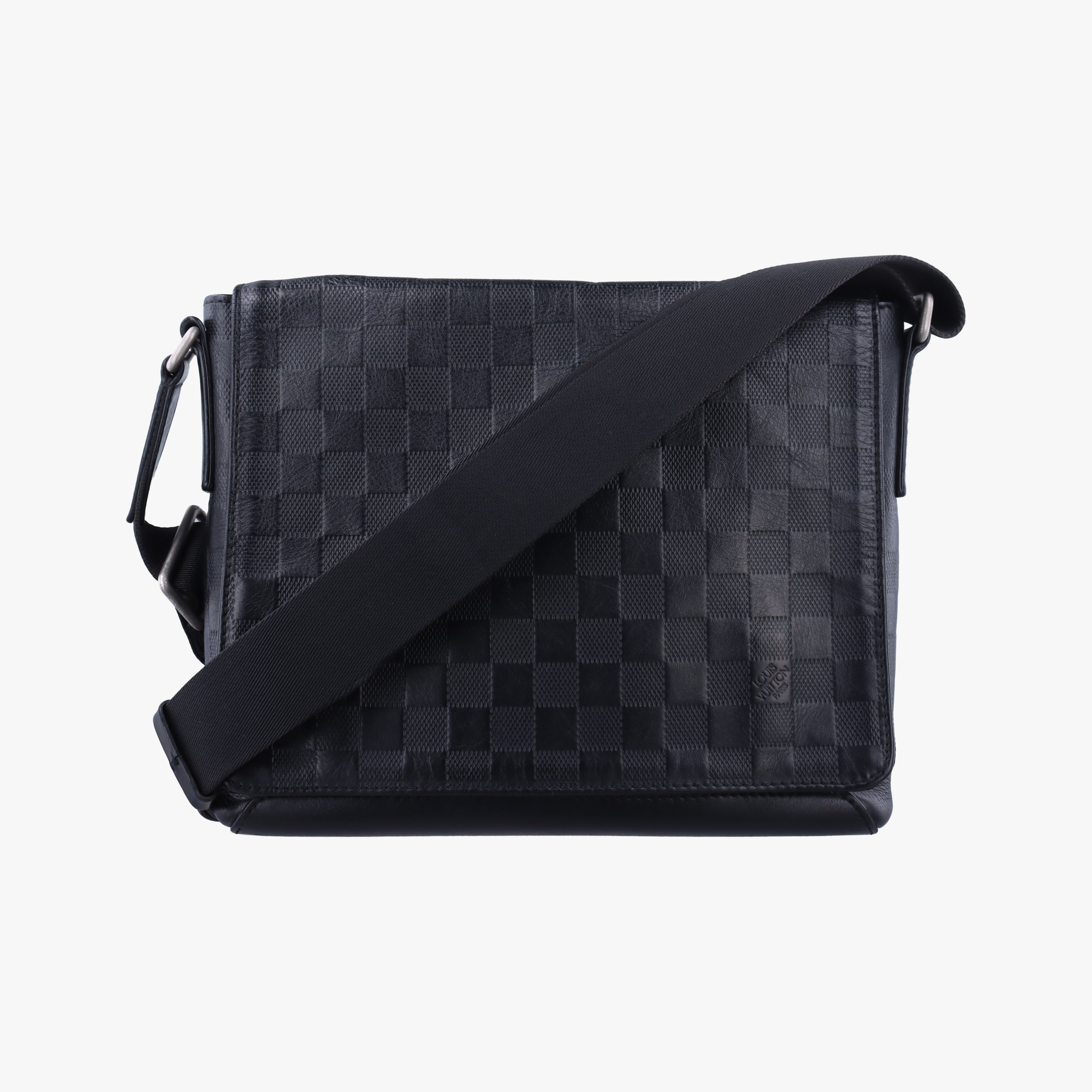 Vintage Louis Vuitton District PM Noir Damier Infini Leather N41033 shoulderbag | stylenewstar