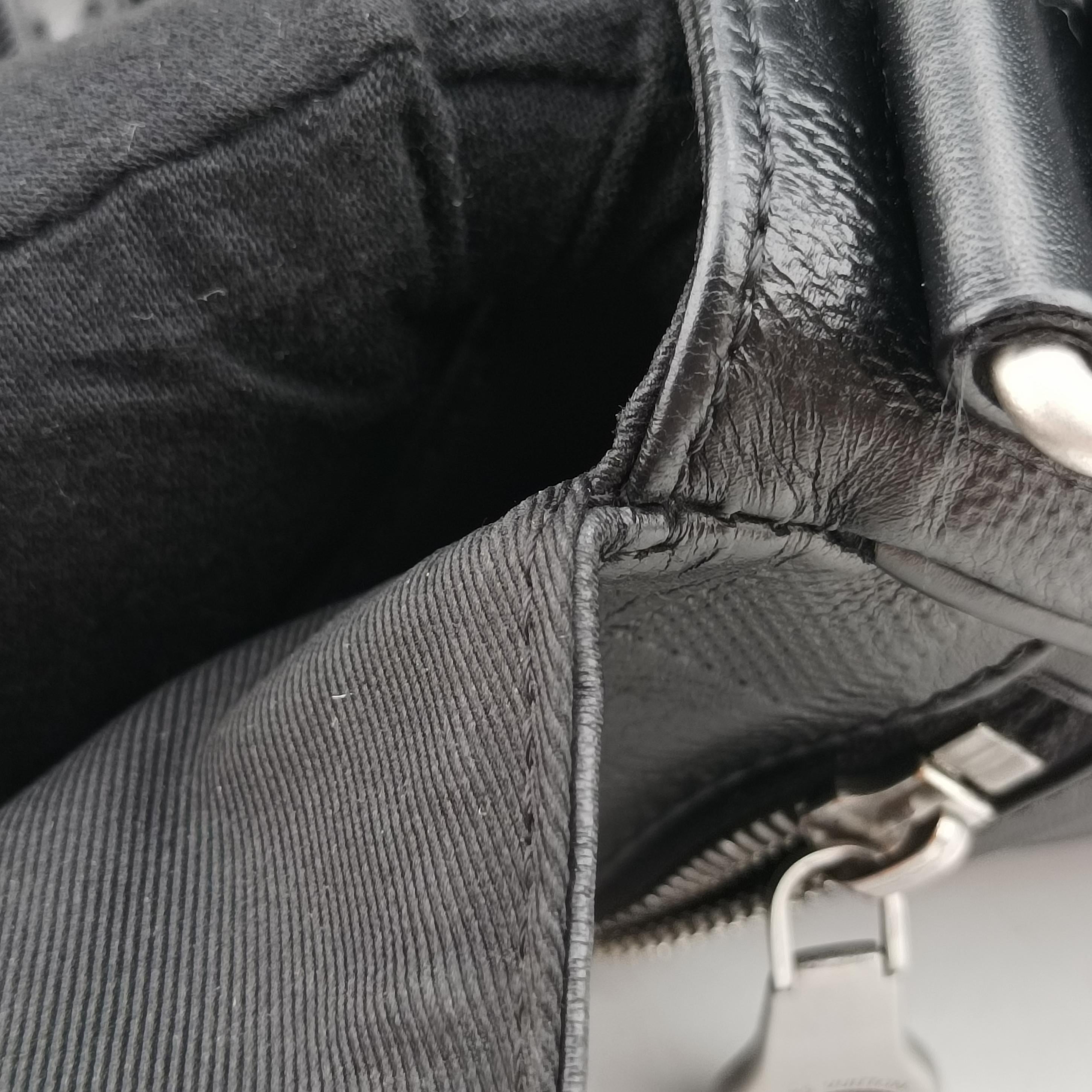 Vintage Louis Vuitton District PM Noir Damier Infini Leather N41033 shoulderbag | stylenewstar