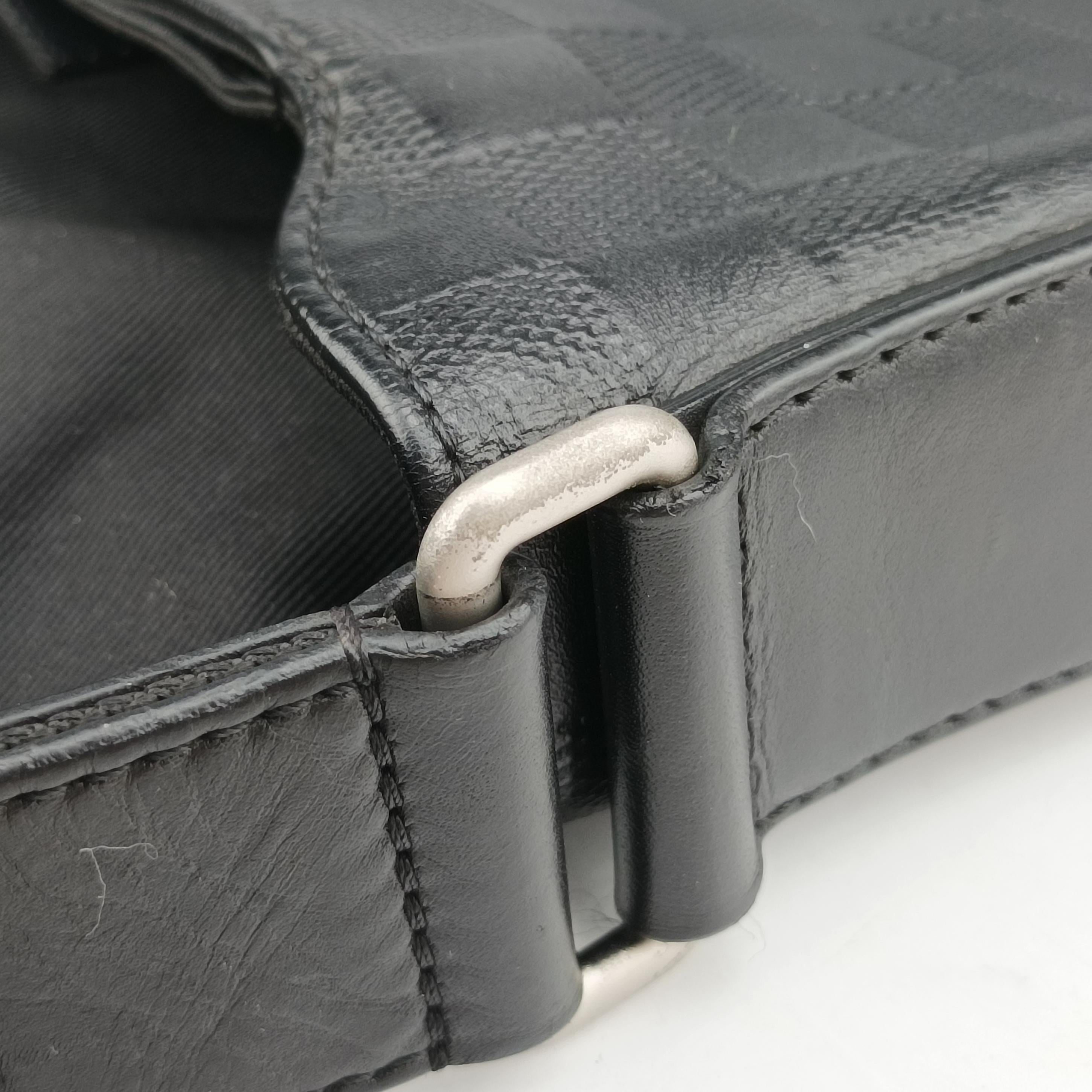 Vintage Louis Vuitton District PM Noir Damier Infini Leather N41033 shoulderbag | stylenewstar