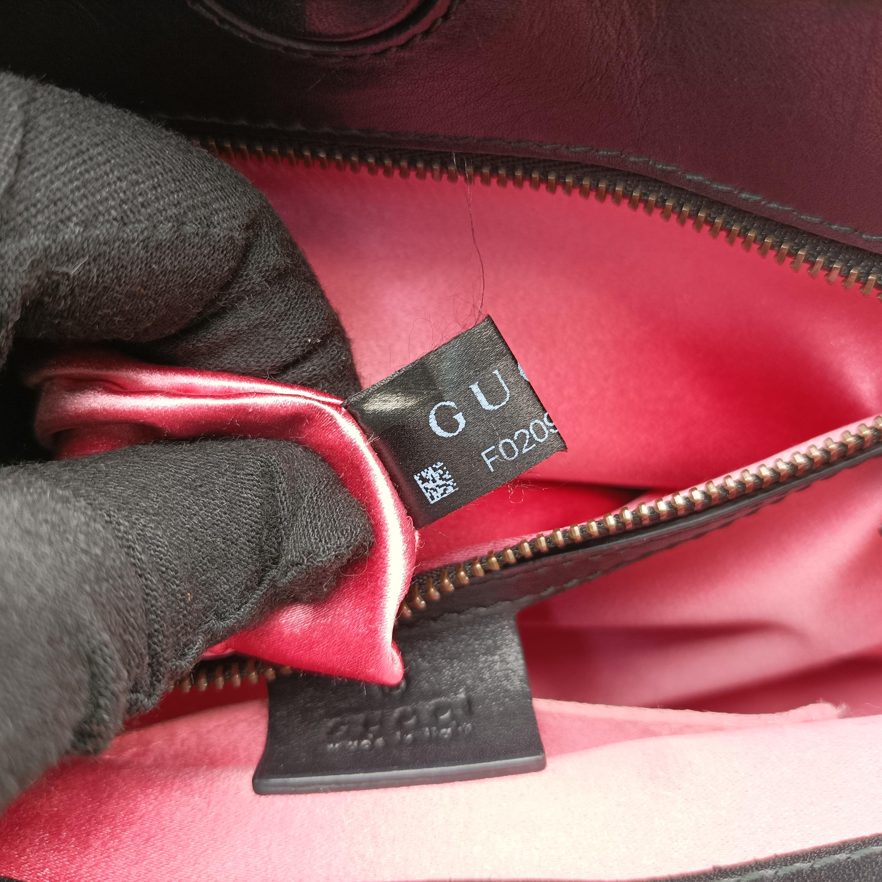 Pre-owned Gucci GG Marmont Black × White Leather 443501 shoulderbag | stylenewstar